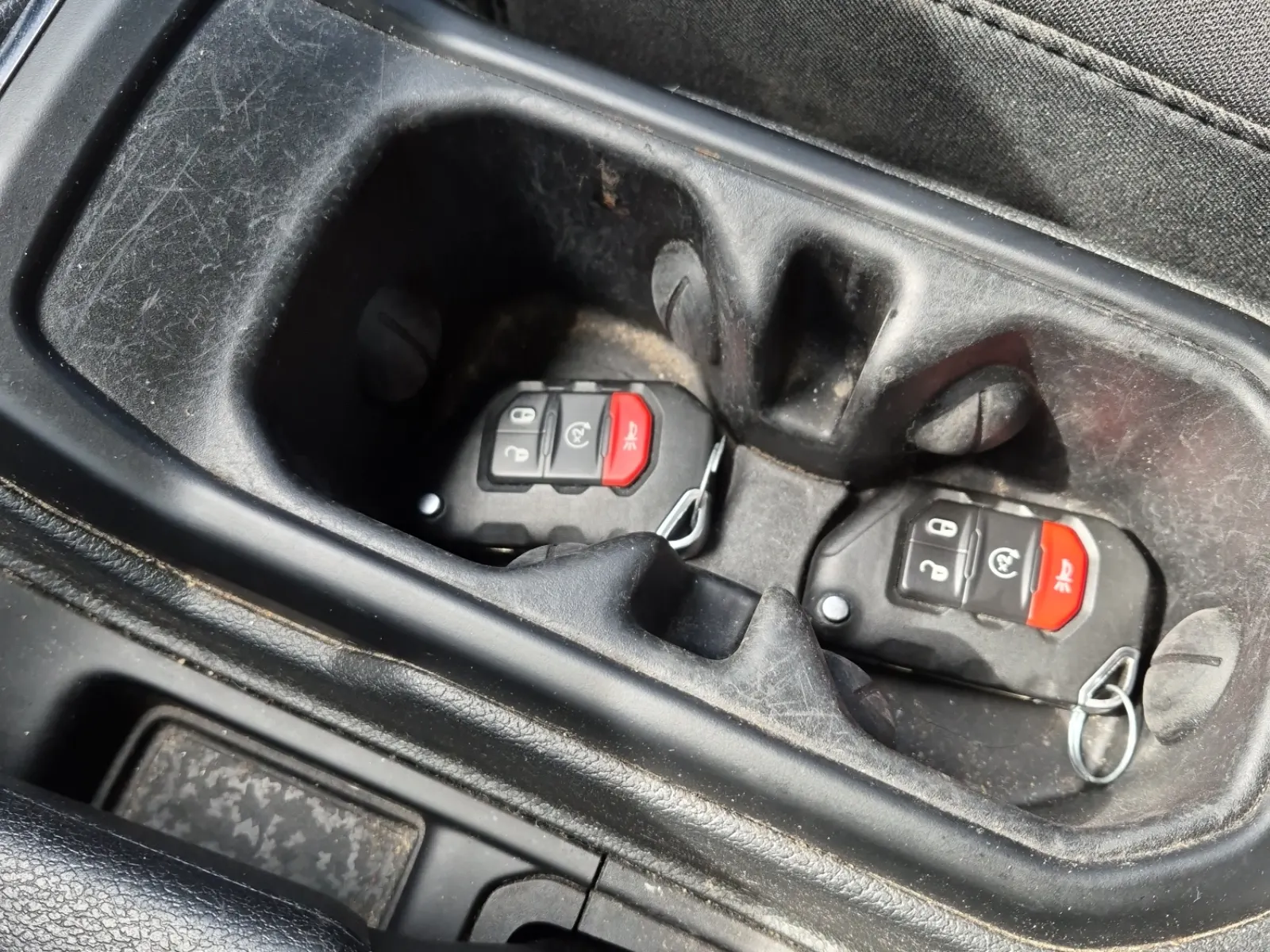 Keys/Fobs/Manual Photo