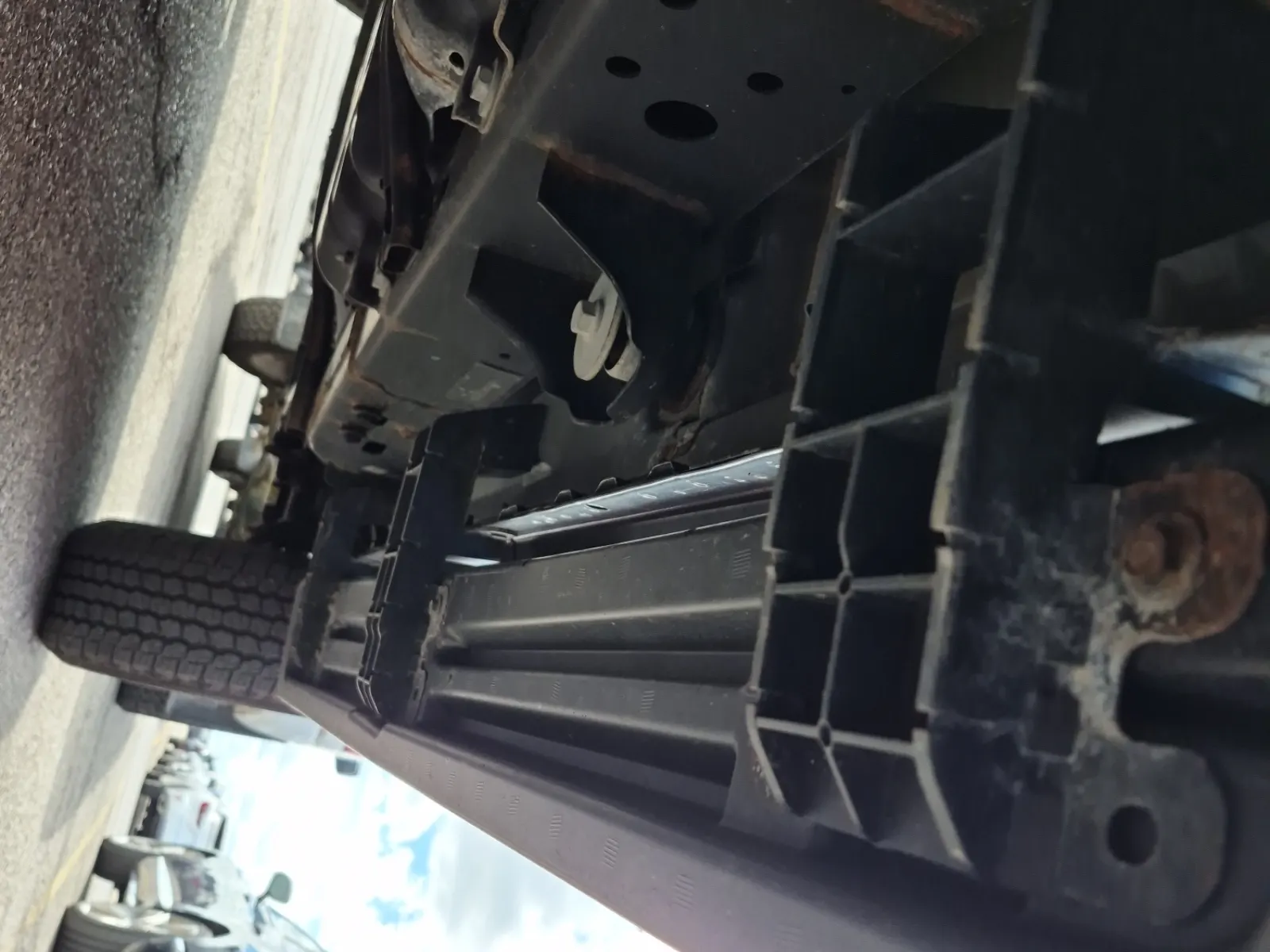 Undercarriage - Passenger Photo