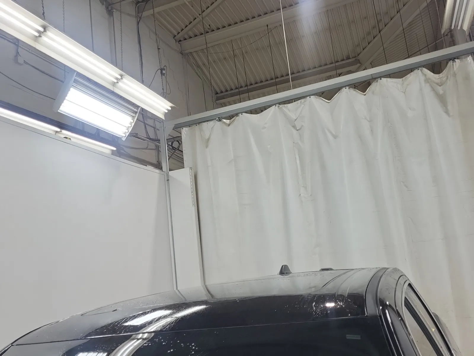 Exterior Roof Photo