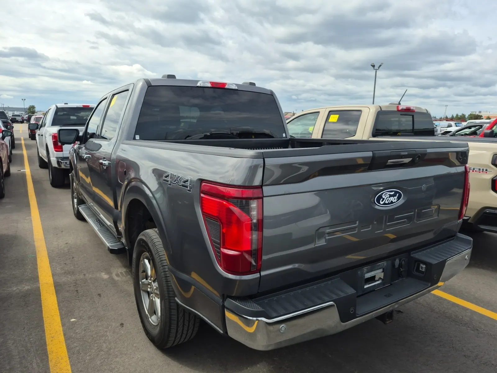 Driver Rear 3/4 Photo