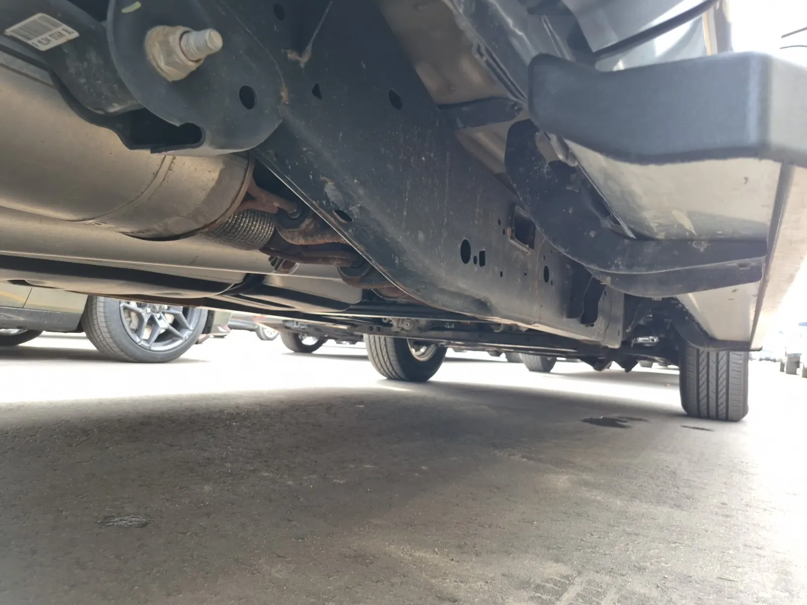 Undercarriage - Passenger Photo