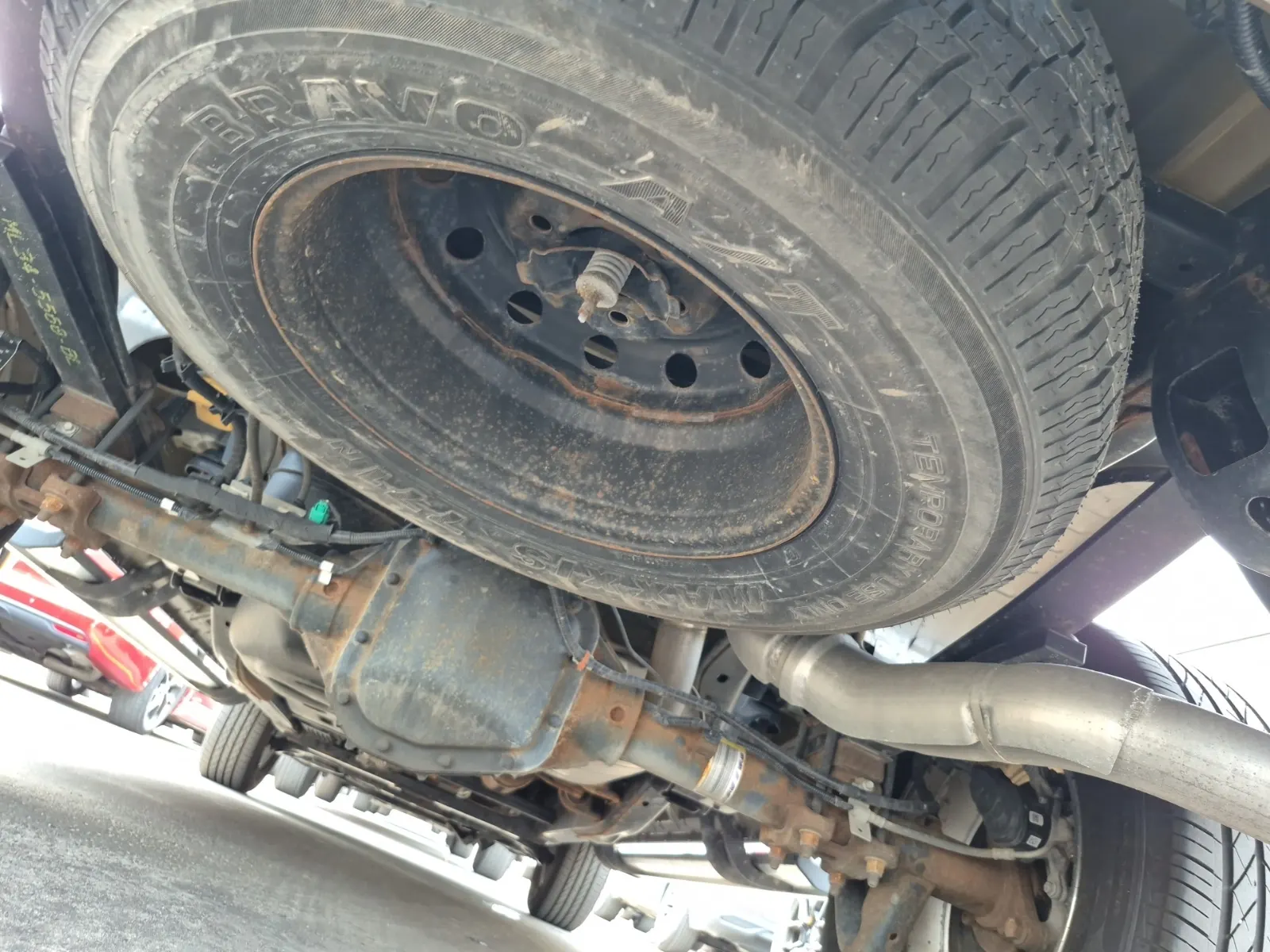 Spare Tire & Wheel Photo