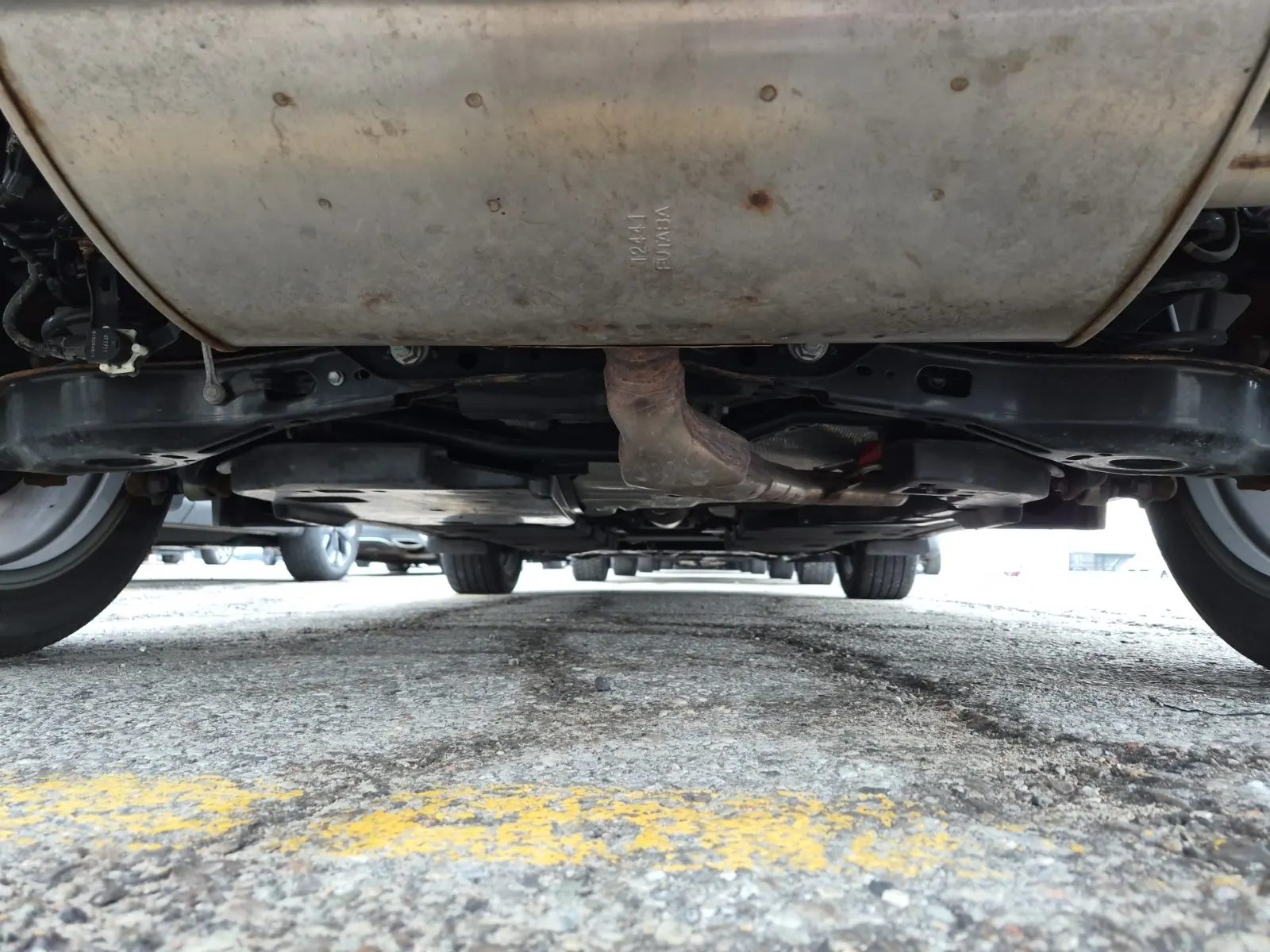 Undercarriage - Rear Photo