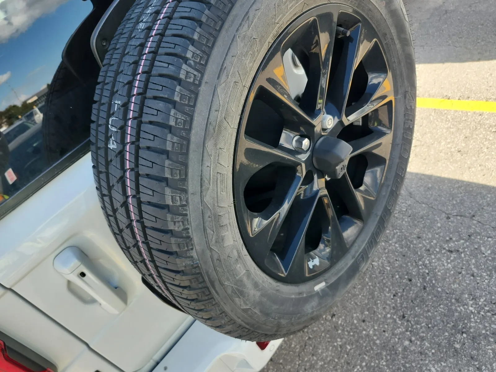 Spare Tire & Wheel Photo