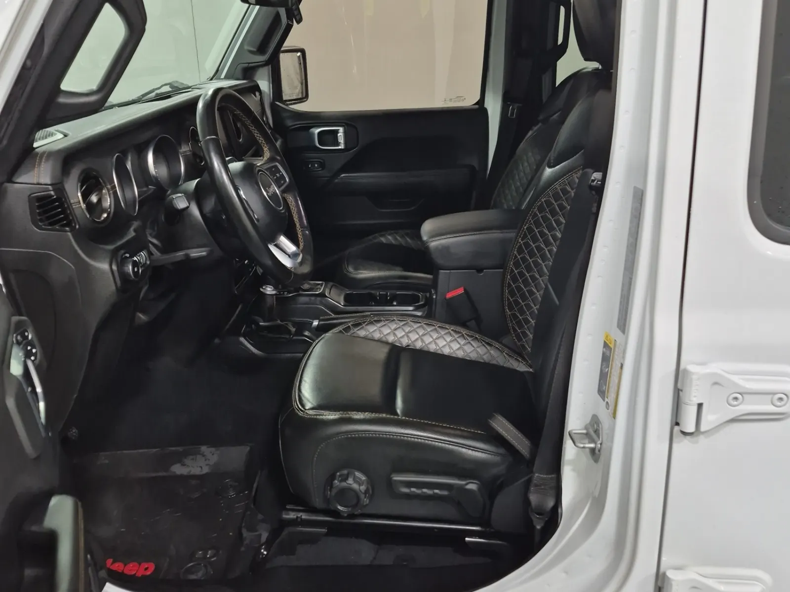 Front Interior Photo