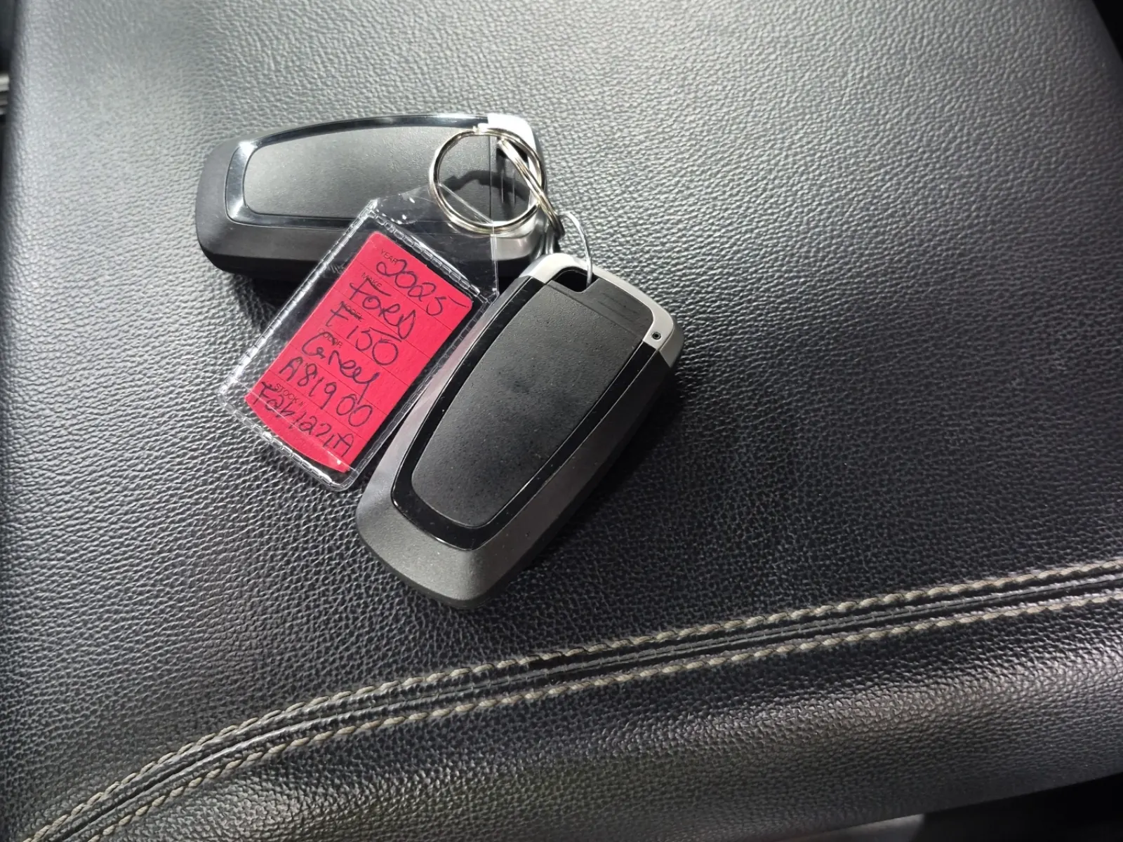 Keys/Fobs/Manual Photo