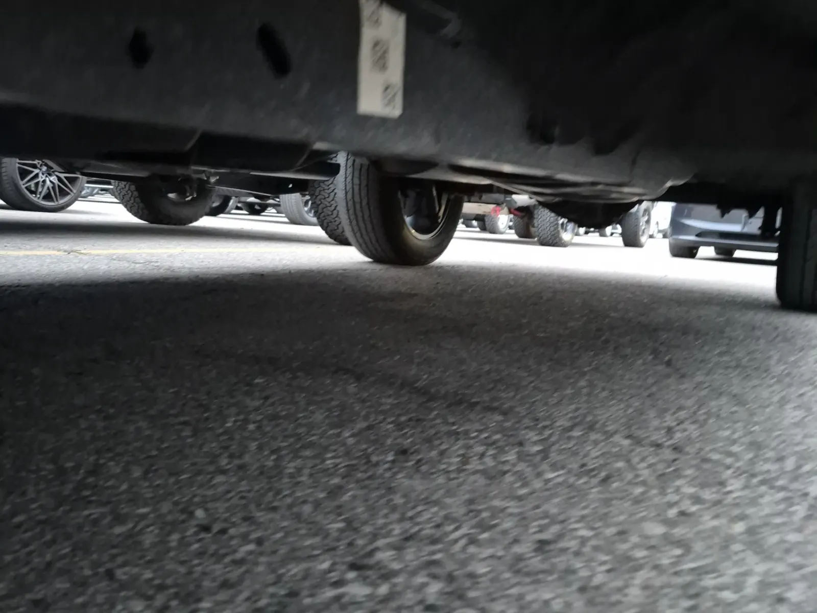 Undercarriage - Driver Photo