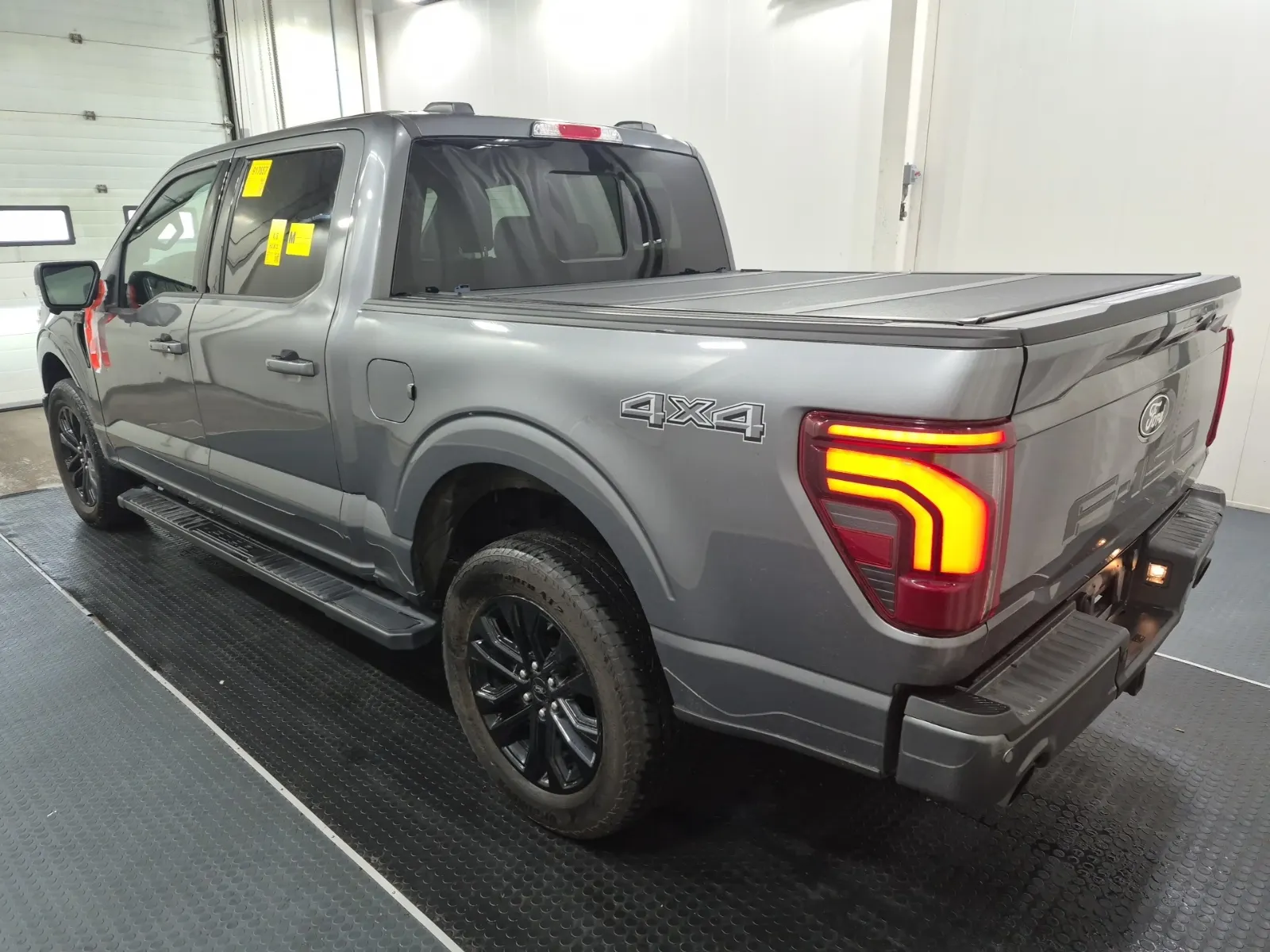 Driver Rear 3/4 Photo