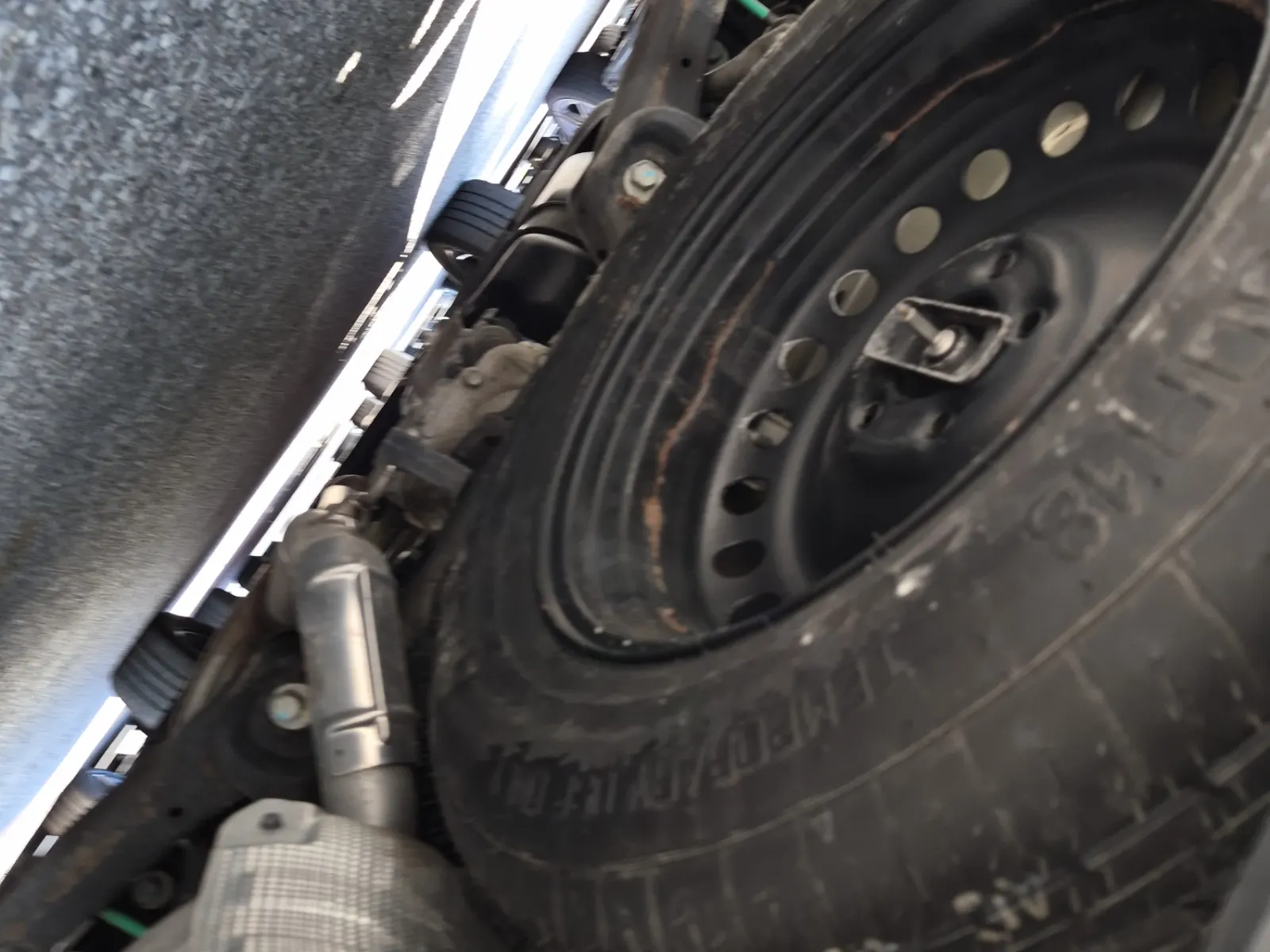 Spare Tire & Wheel Photo
