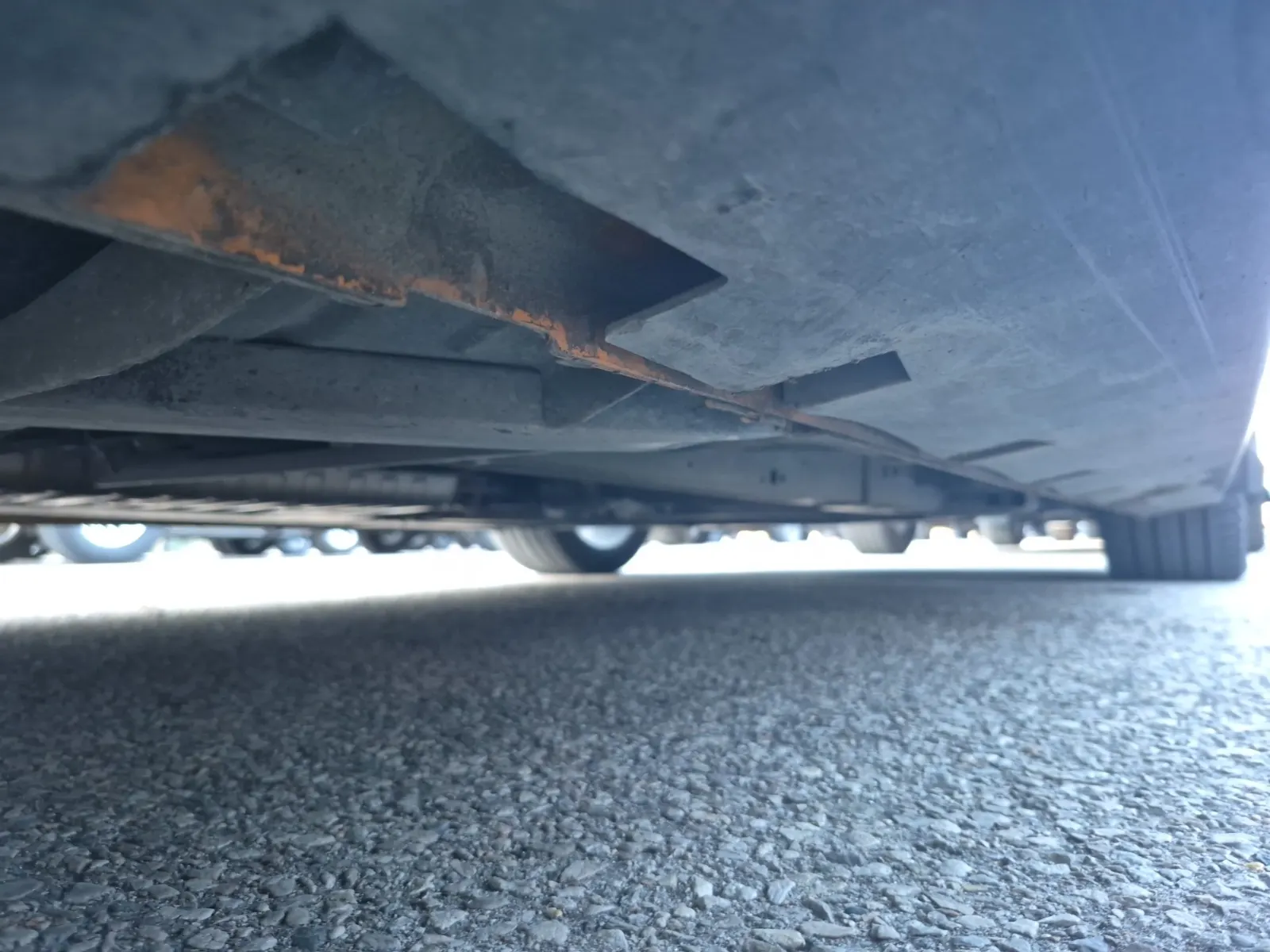 Undercarriage - Passenger Photo