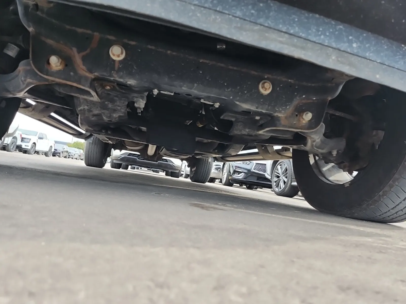 Undercarriage - Front Photo