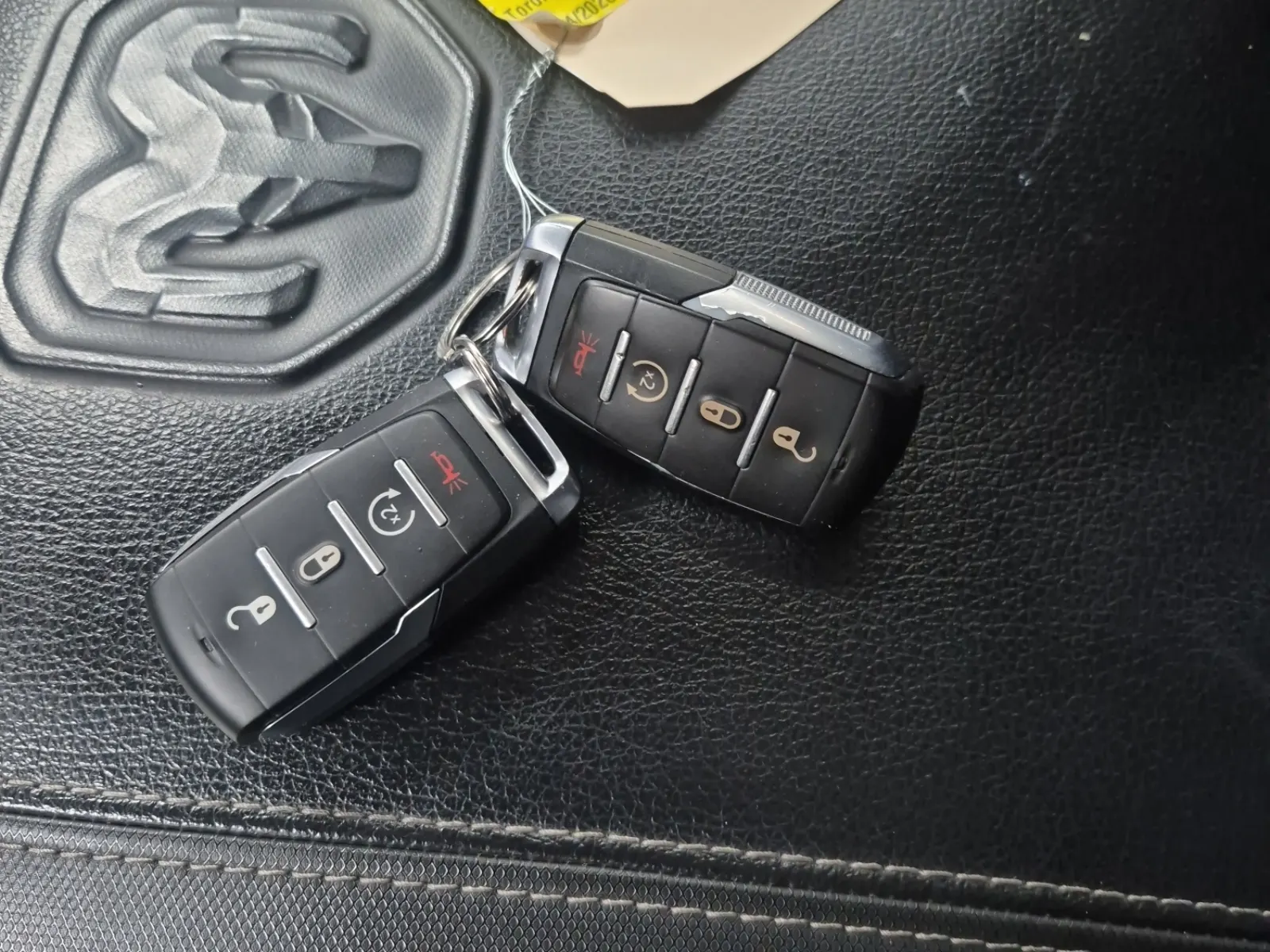 Keys/Fobs/Manual Photo
