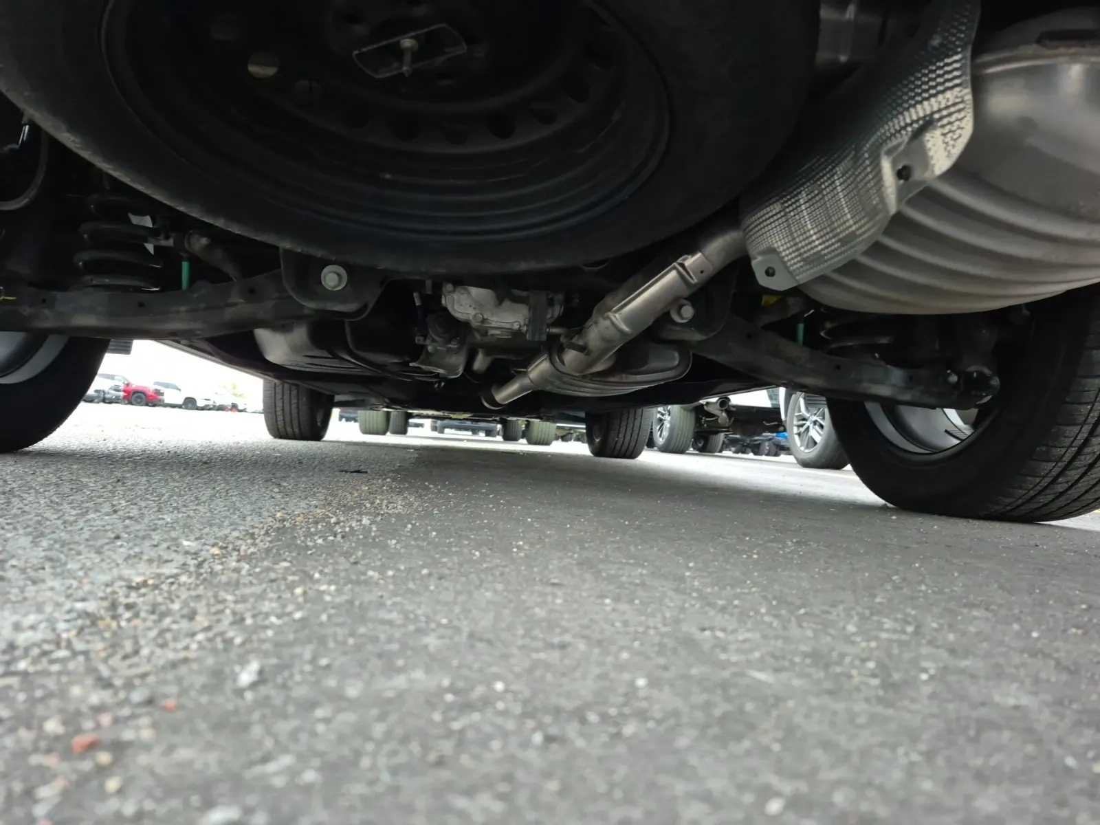 Undercarriage - Rear Photo