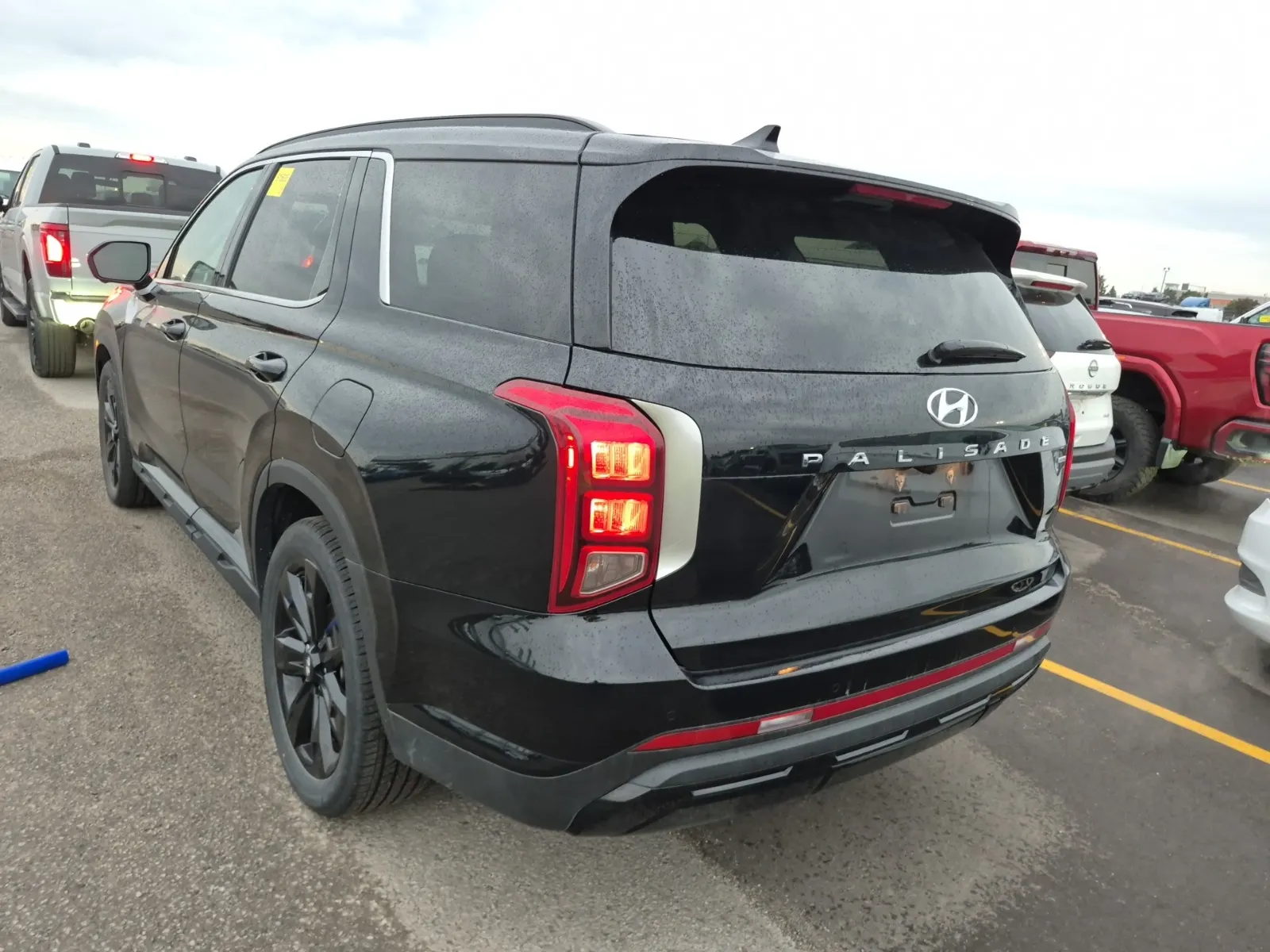 Driver Rear 3/4 Photo