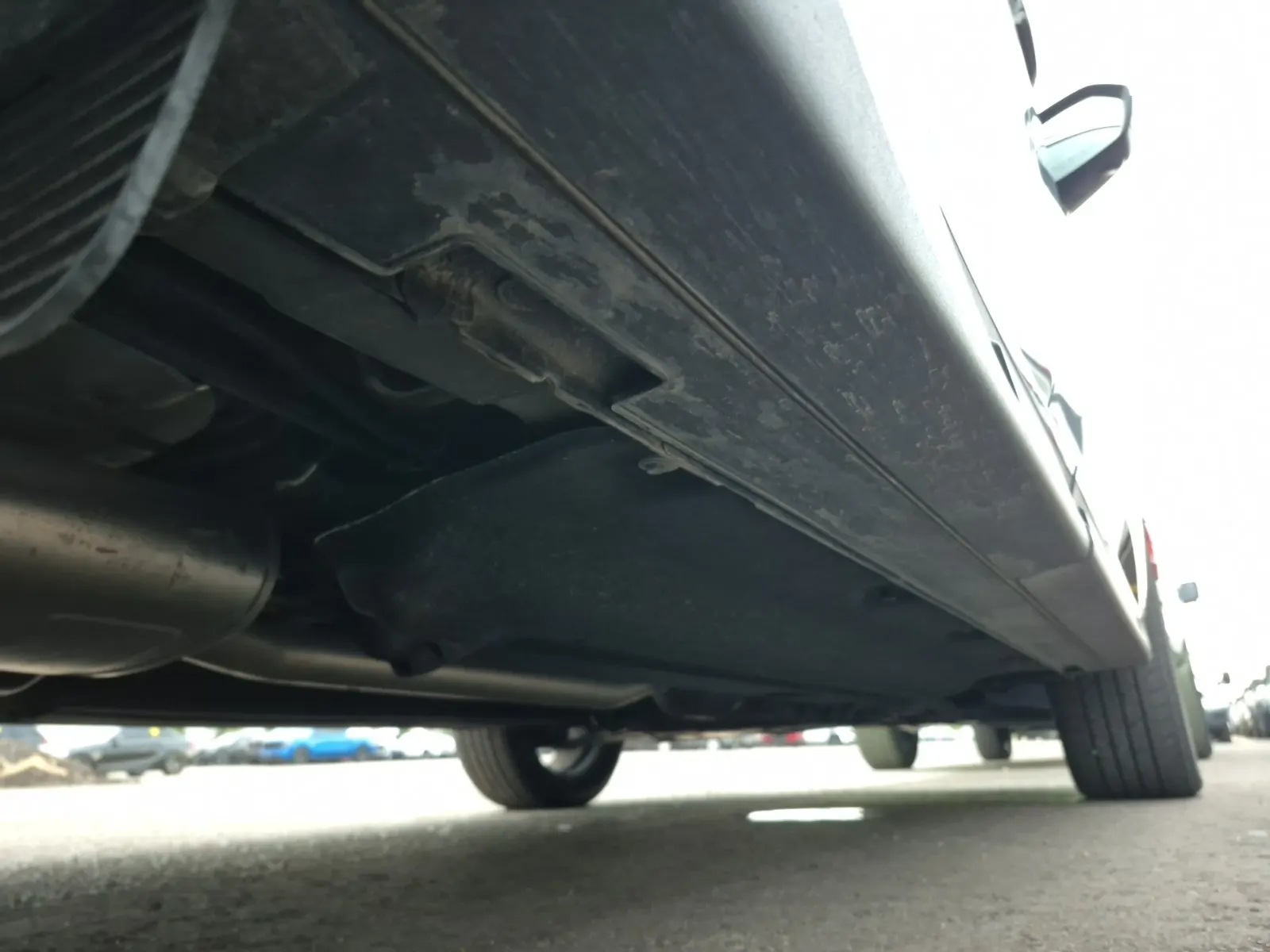 Undercarriage - Passenger Photo