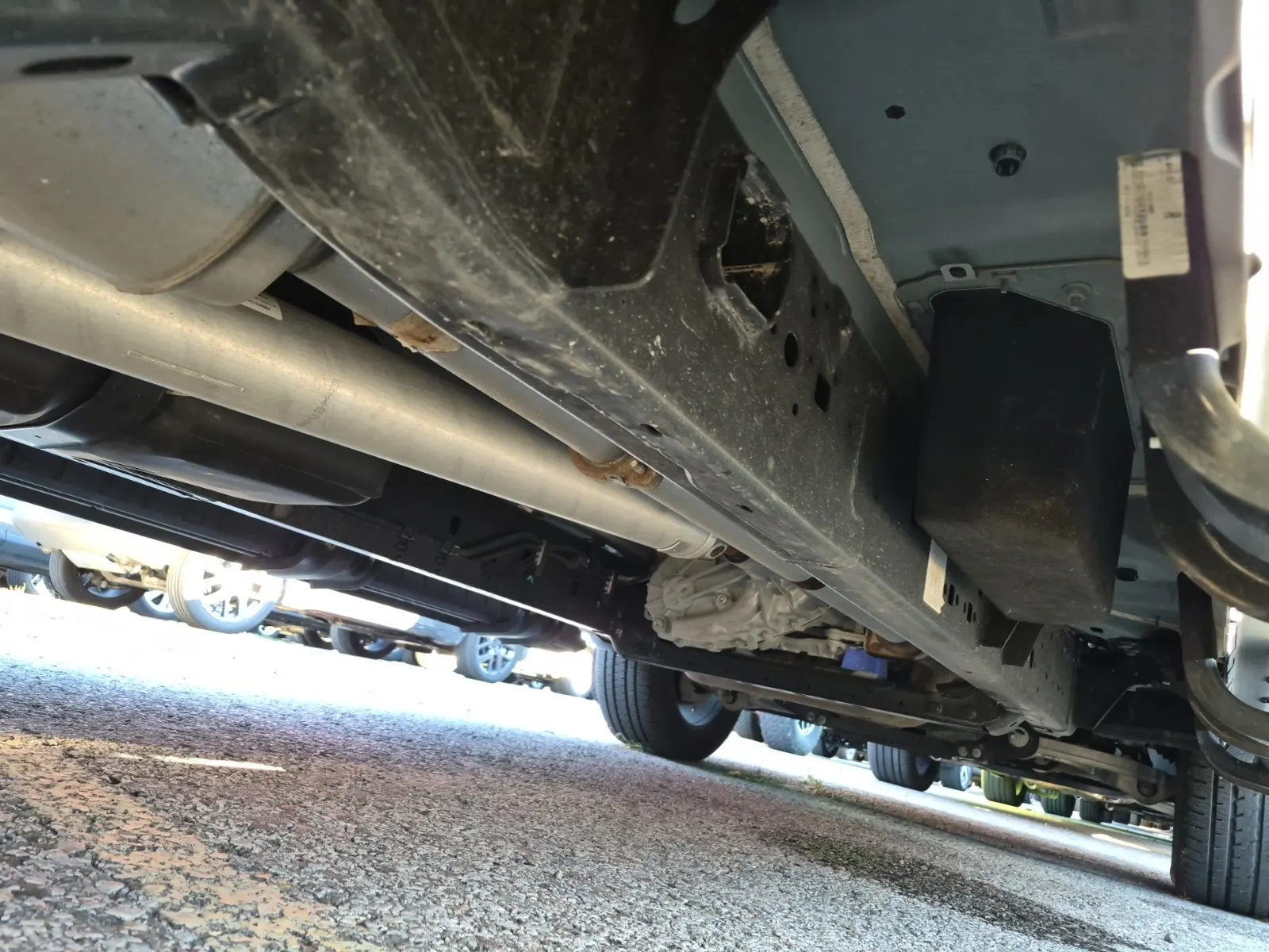 Undercarriage - Passenger Photo