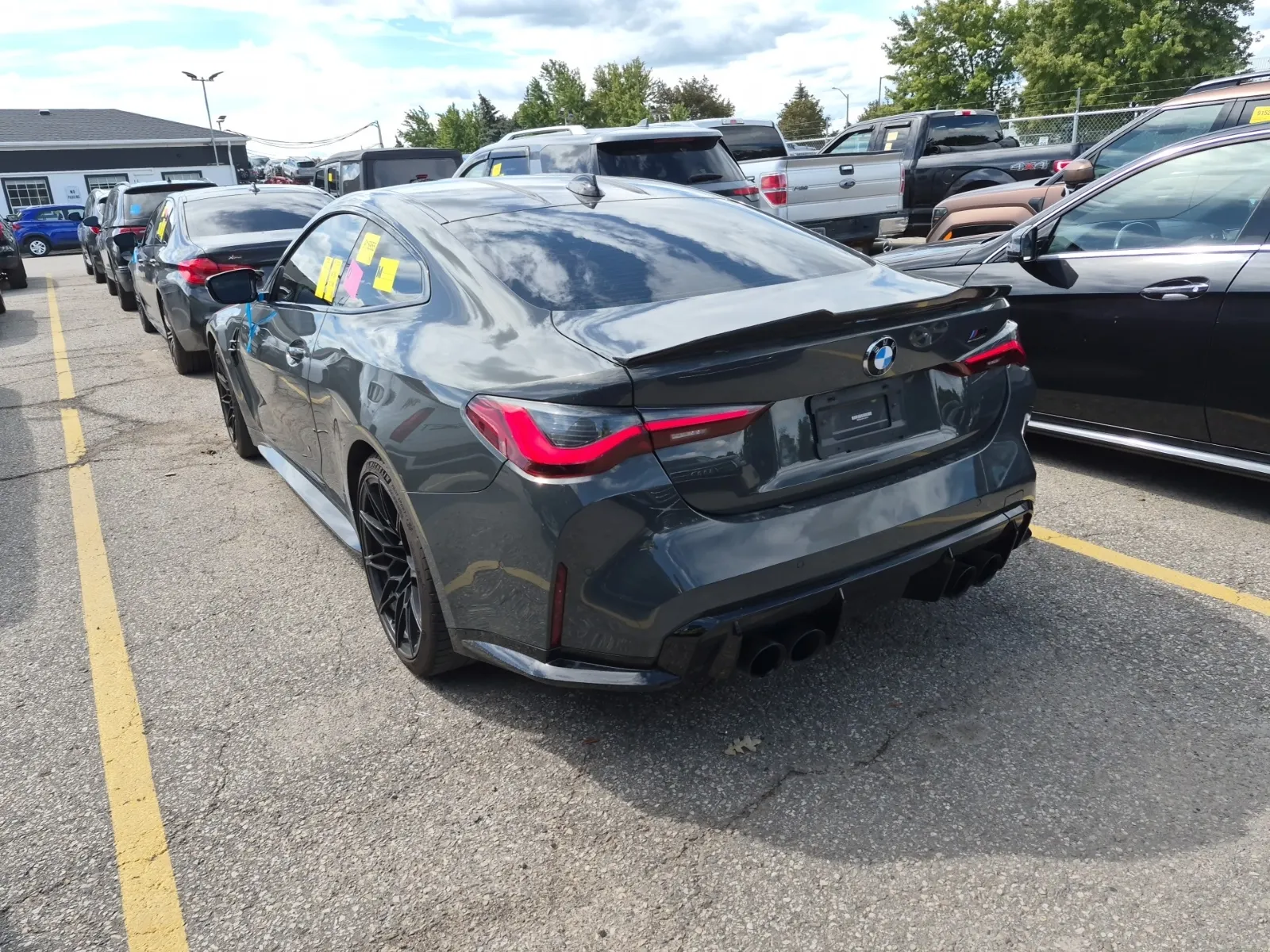 Driver Rear 3/4 Photo