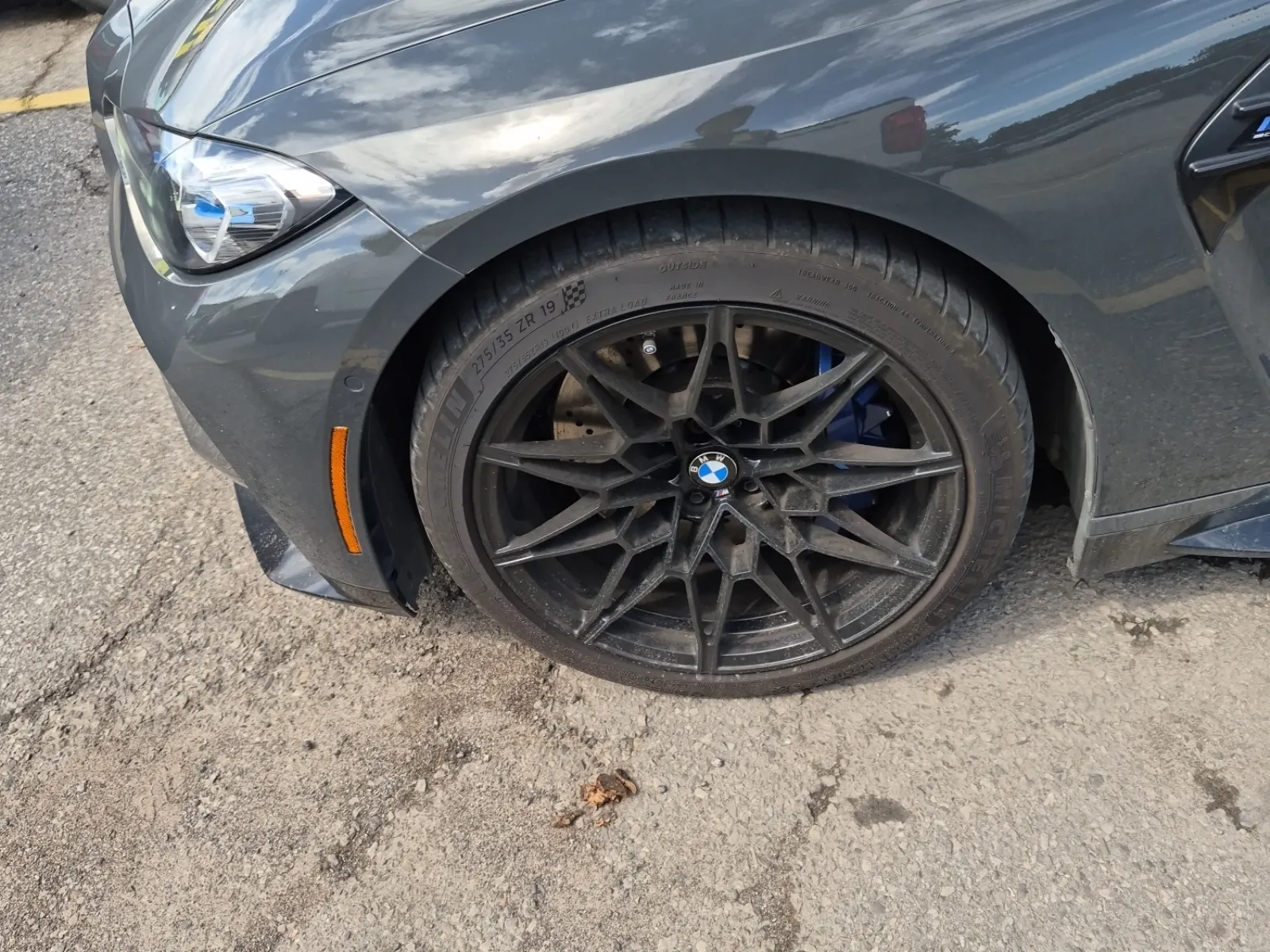 Front driver wheel/tire photo