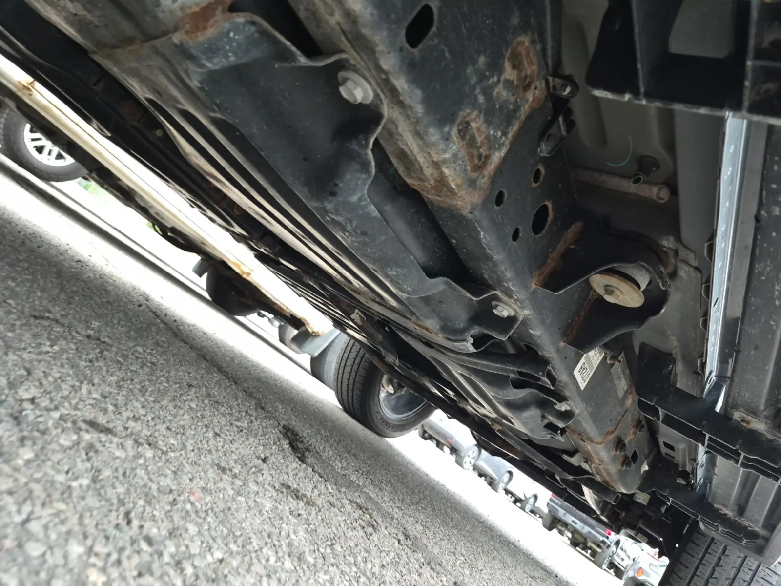 Undercarriage - Passenger Photo