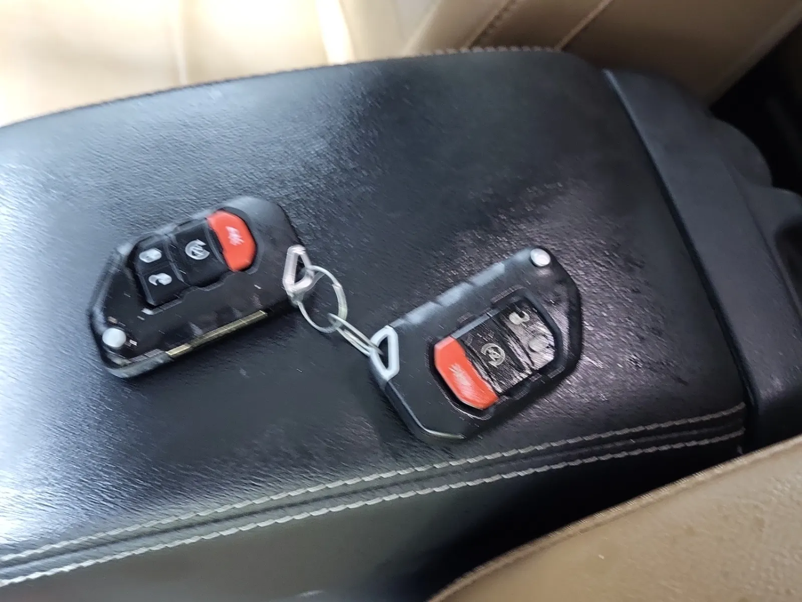 Keys/Fobs/Manual Photo