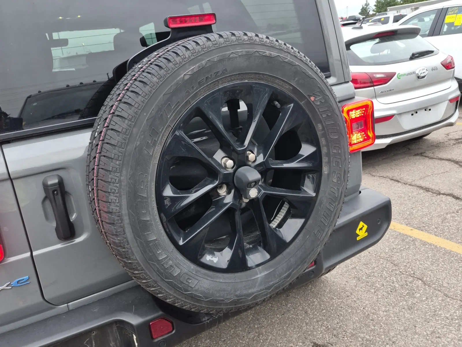 Spare Tire & Wheel Photo