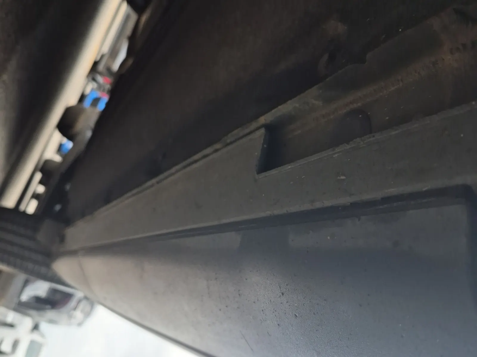 Undercarriage - Driver Photo