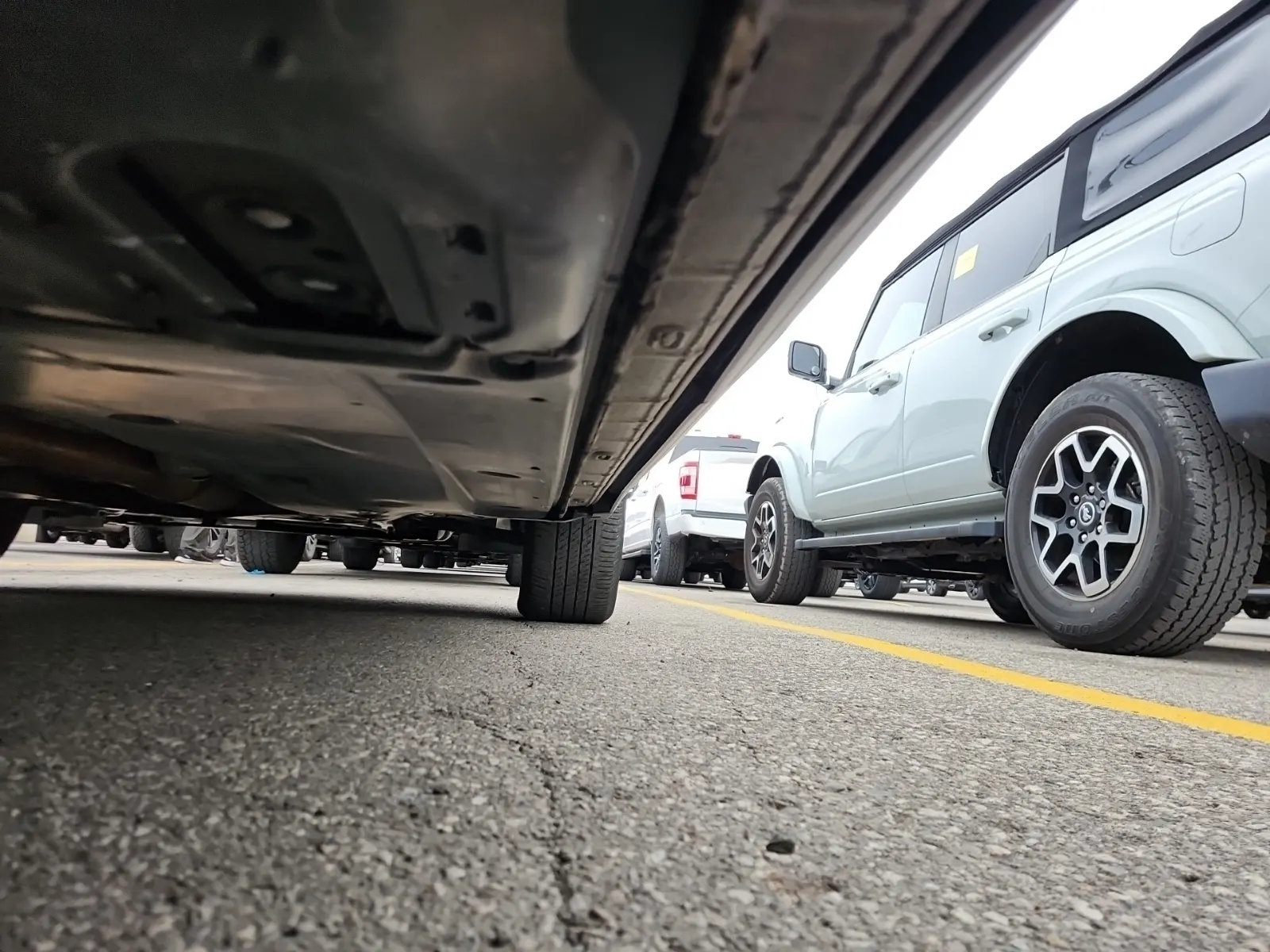Undercarriage - Passenger Photo