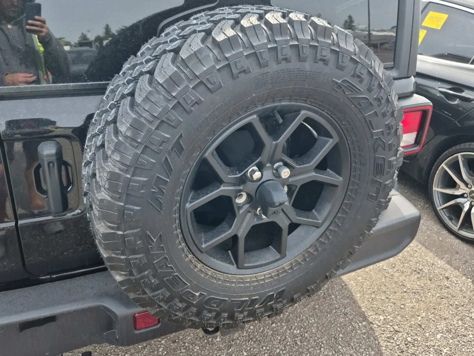 Spare Tire & Wheel Photo