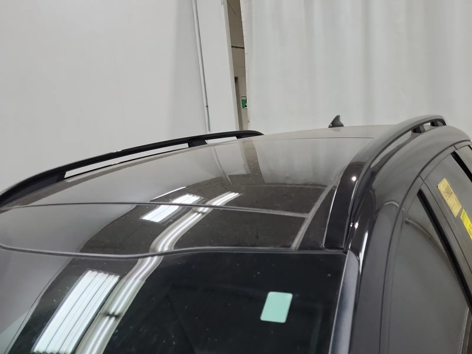 Exterior Roof Photo