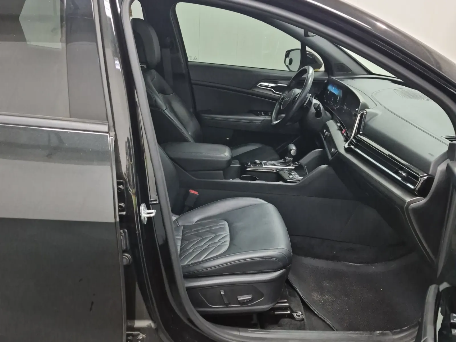 Right Side Interior Photo