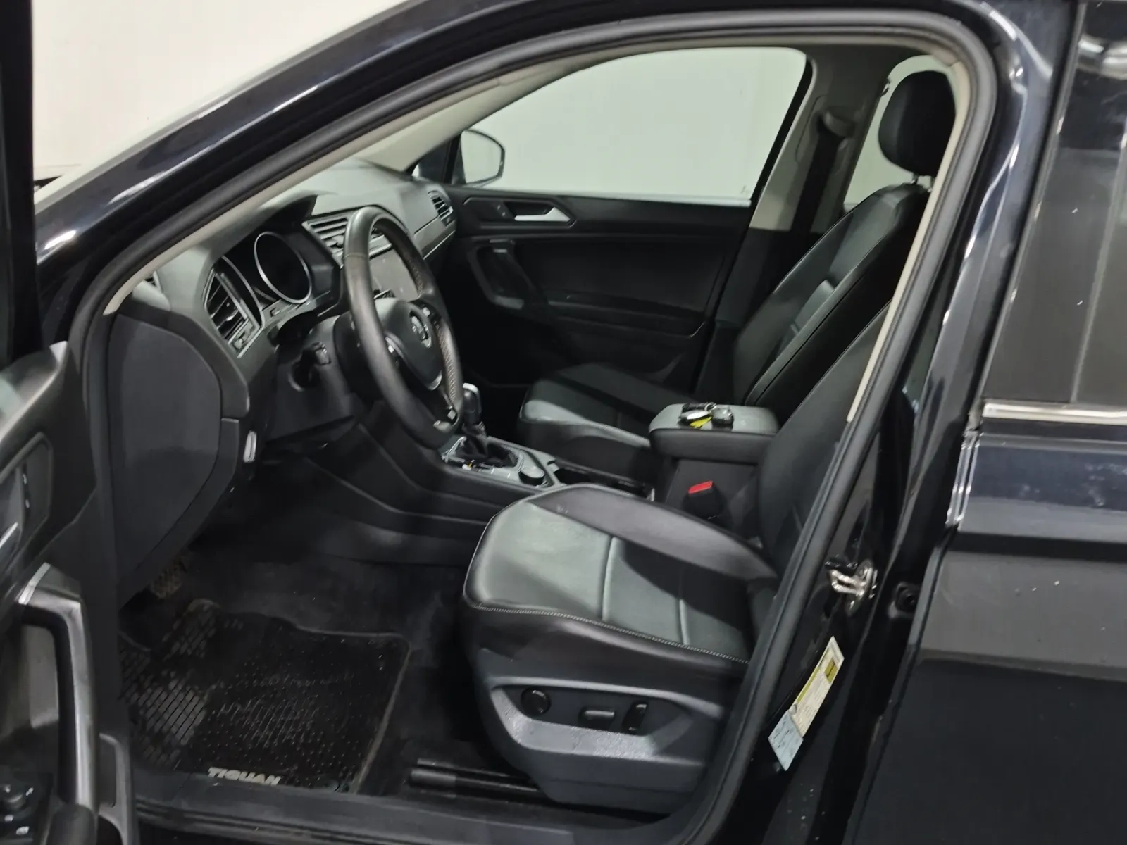 Front Interior Photo