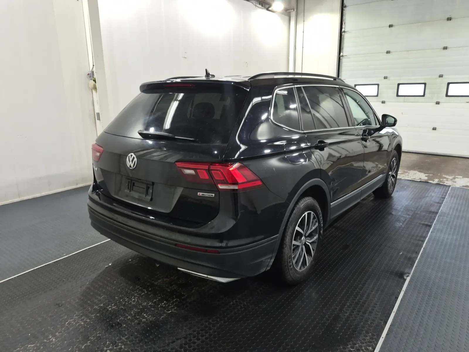 Passenger Rear 3/4 Photo