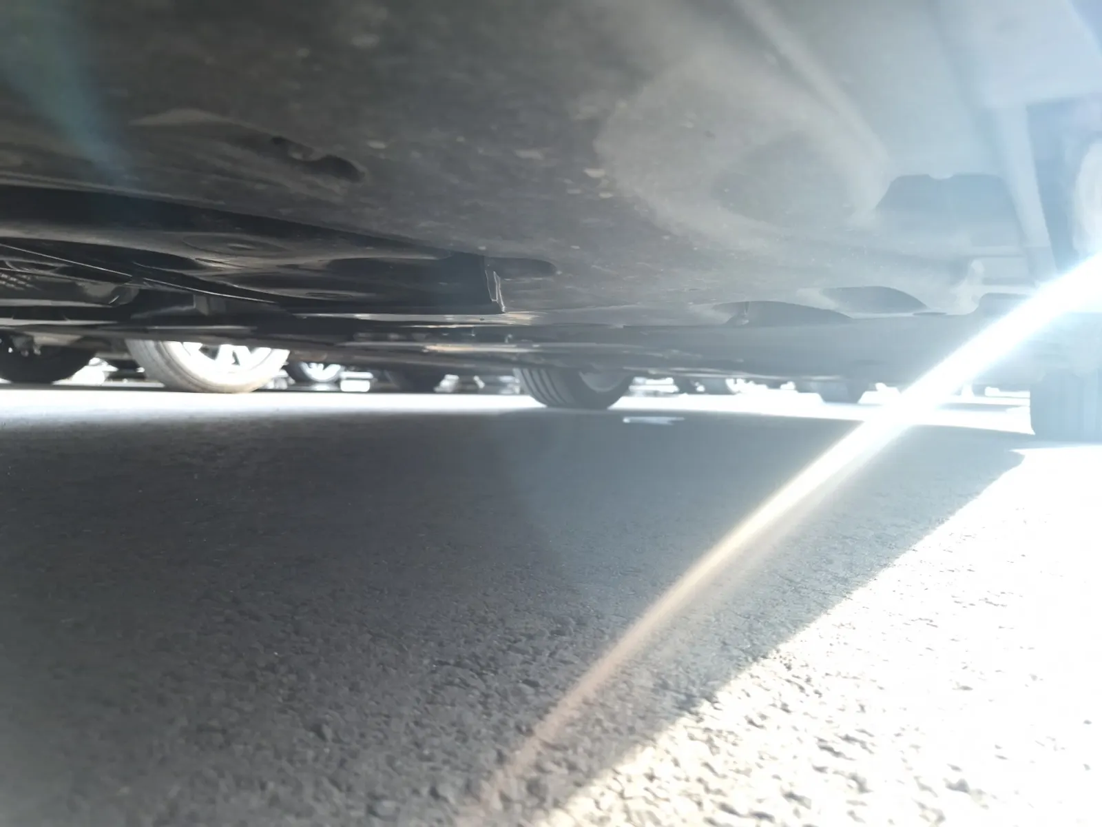 Undercarriage - Passenger Photo