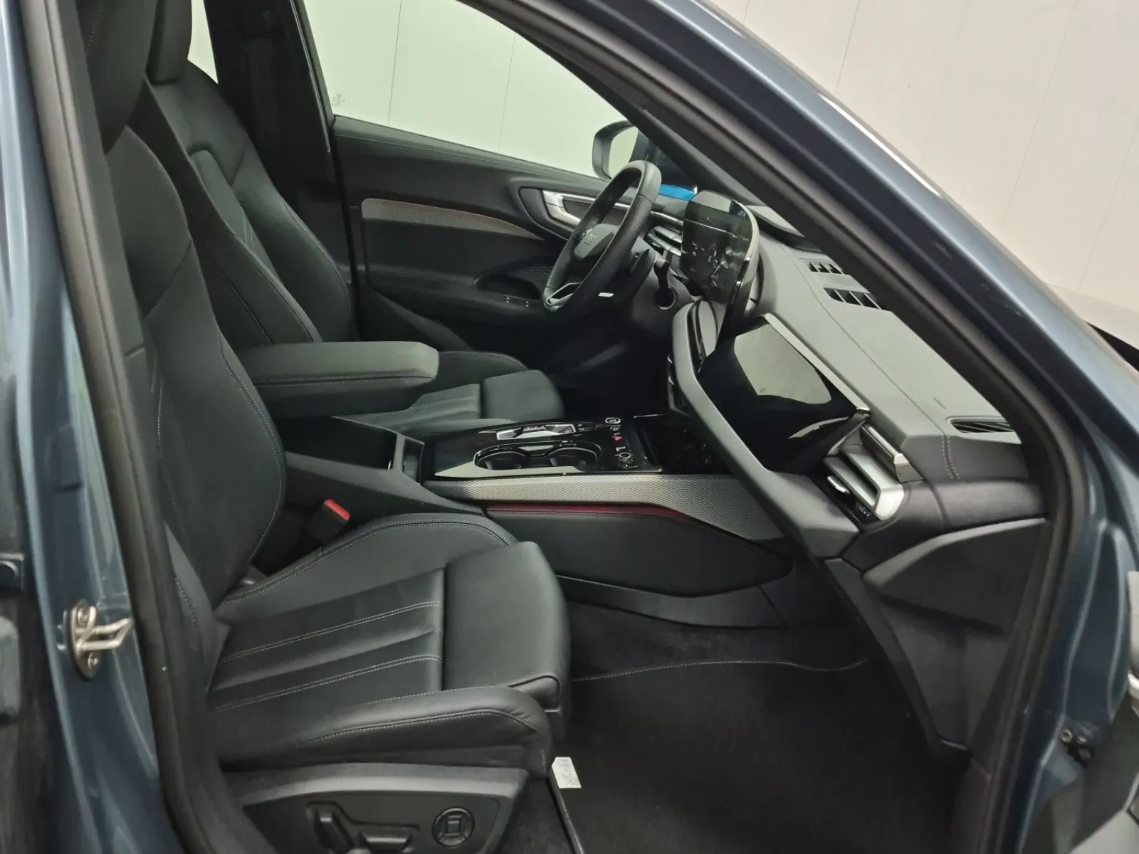 Right Side Interior Photo