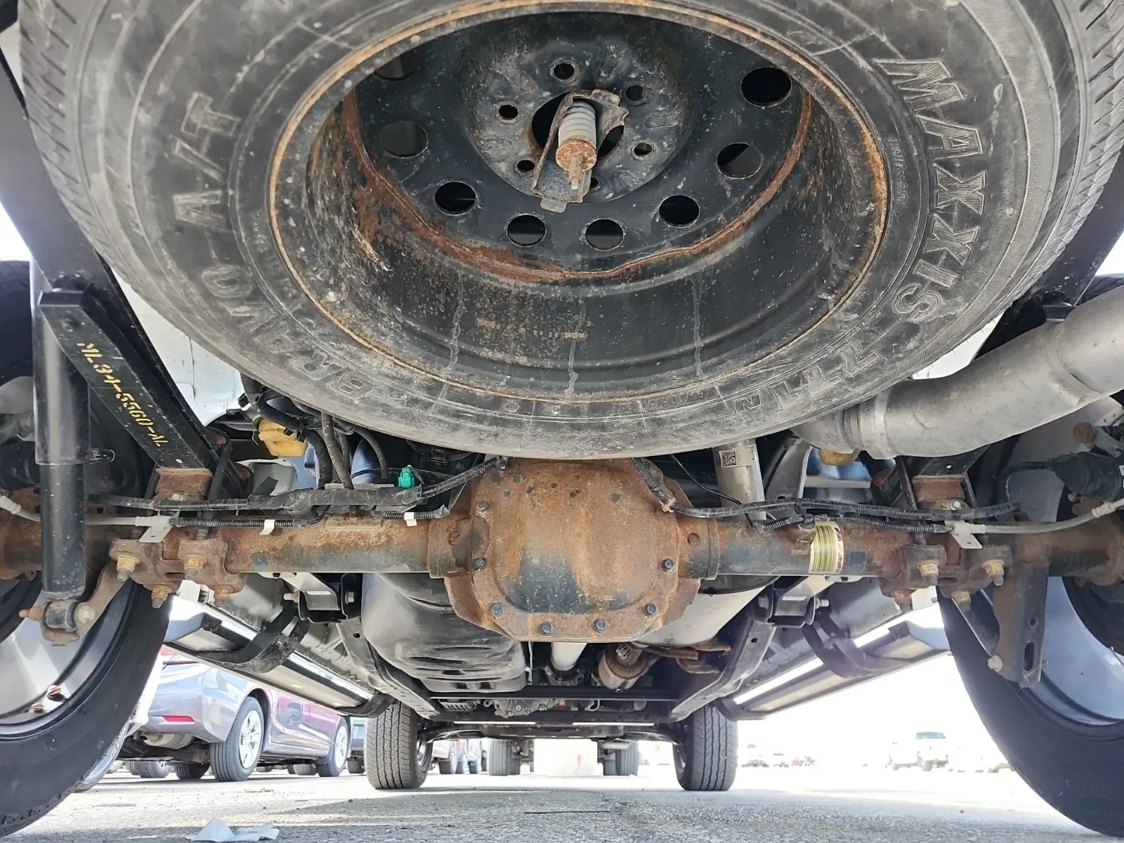Undercarriage - Rear Photo