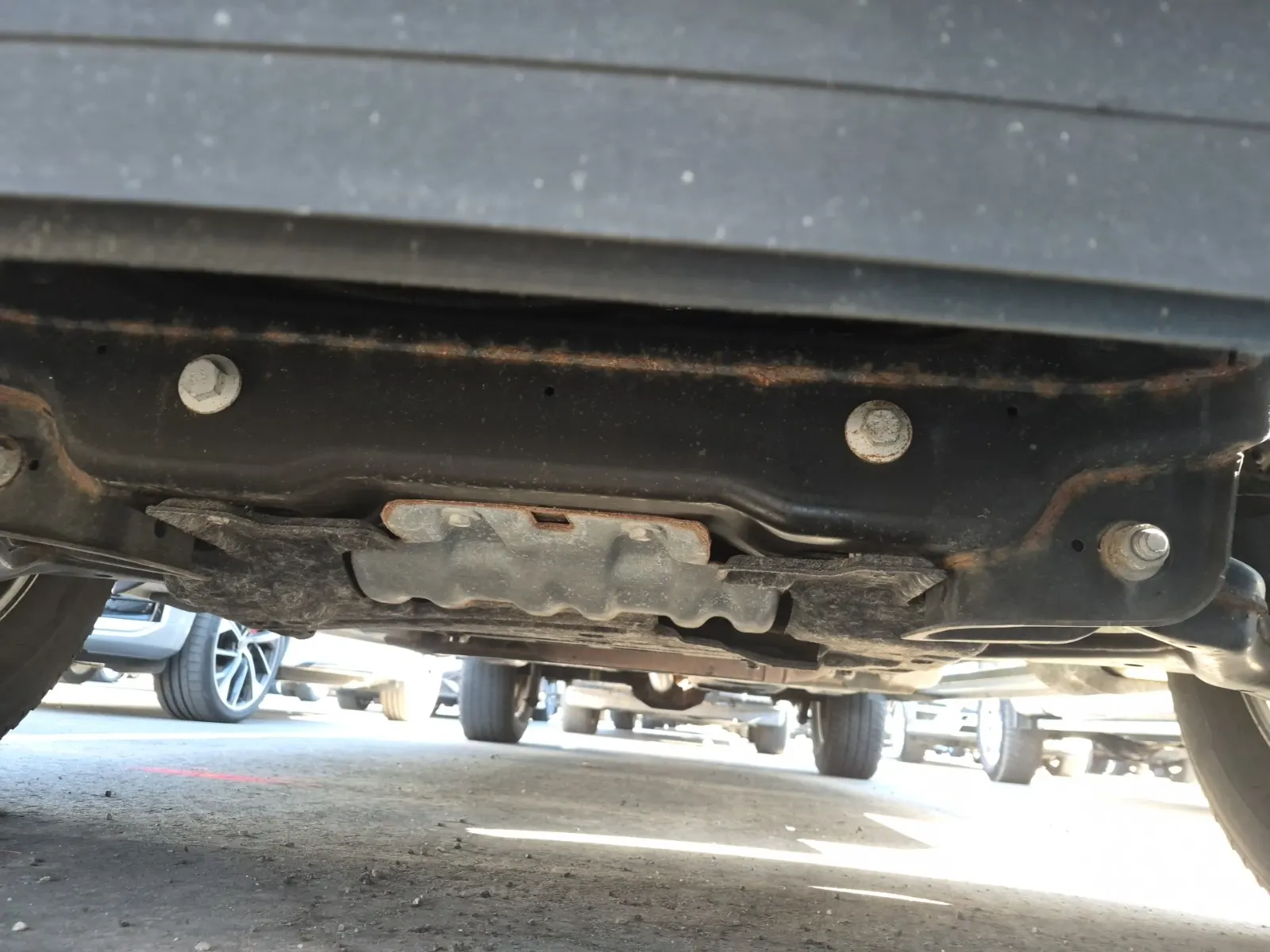 Undercarriage - Front Photo