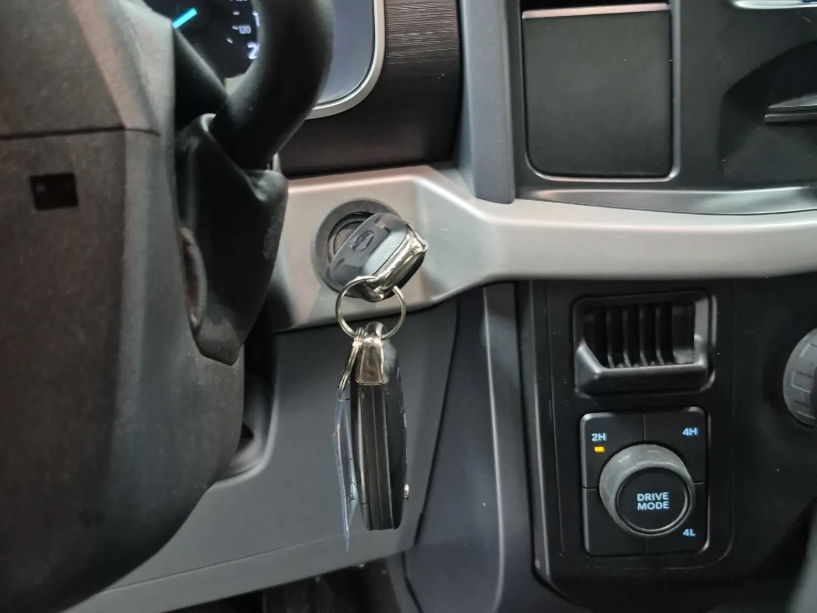 Keys/Fobs/Manual Photo