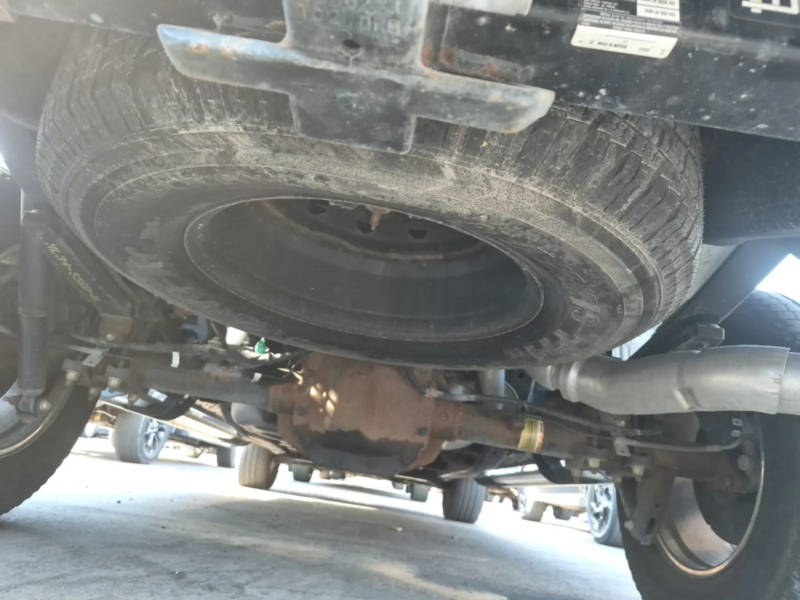 Undercarriage - Rear Photo