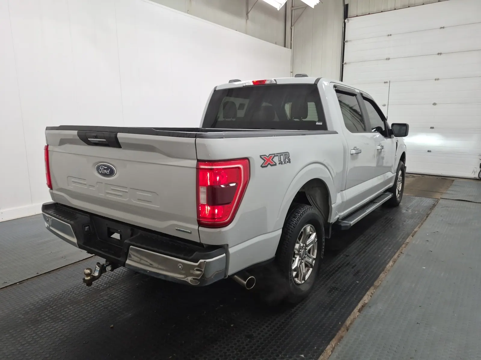 Passenger Rear 3/4 Photo