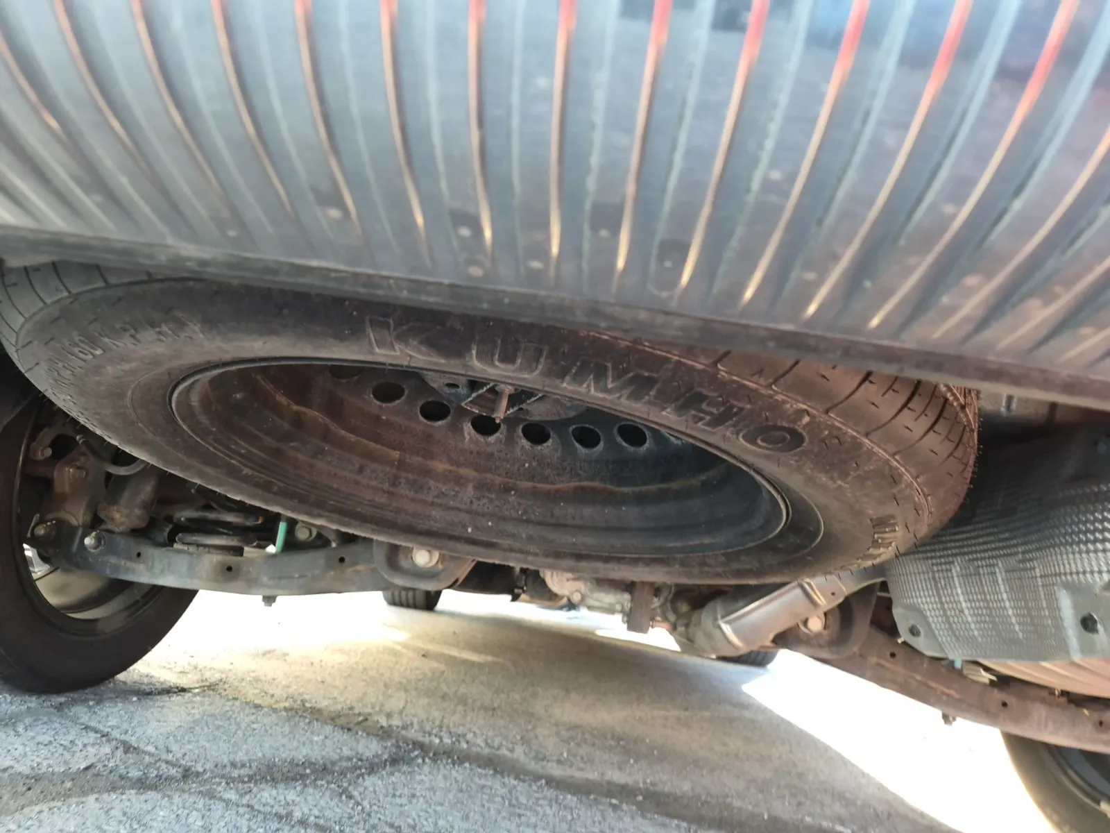 Spare Tire & Wheel Photo