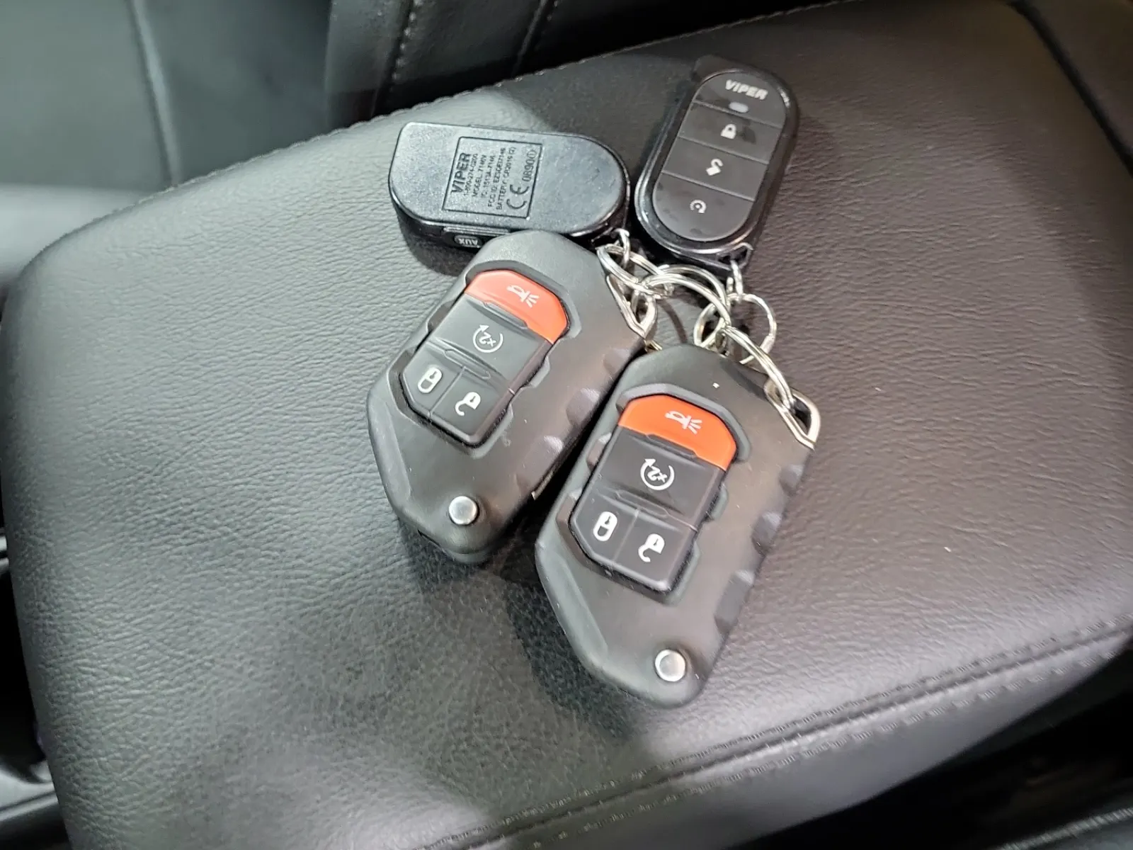 Keys/Fobs/Manual Photo