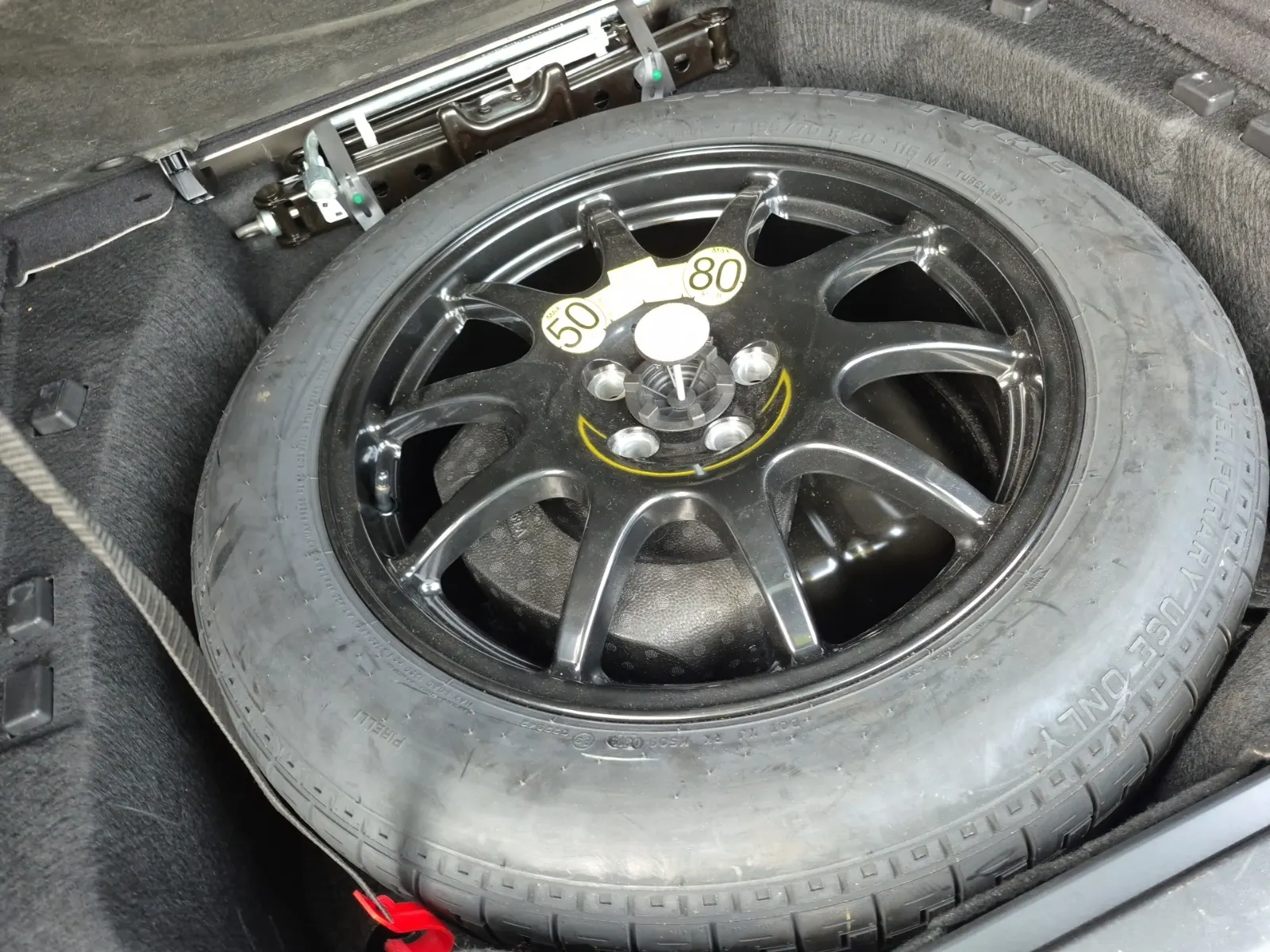 Spare Tire & Wheel Photo