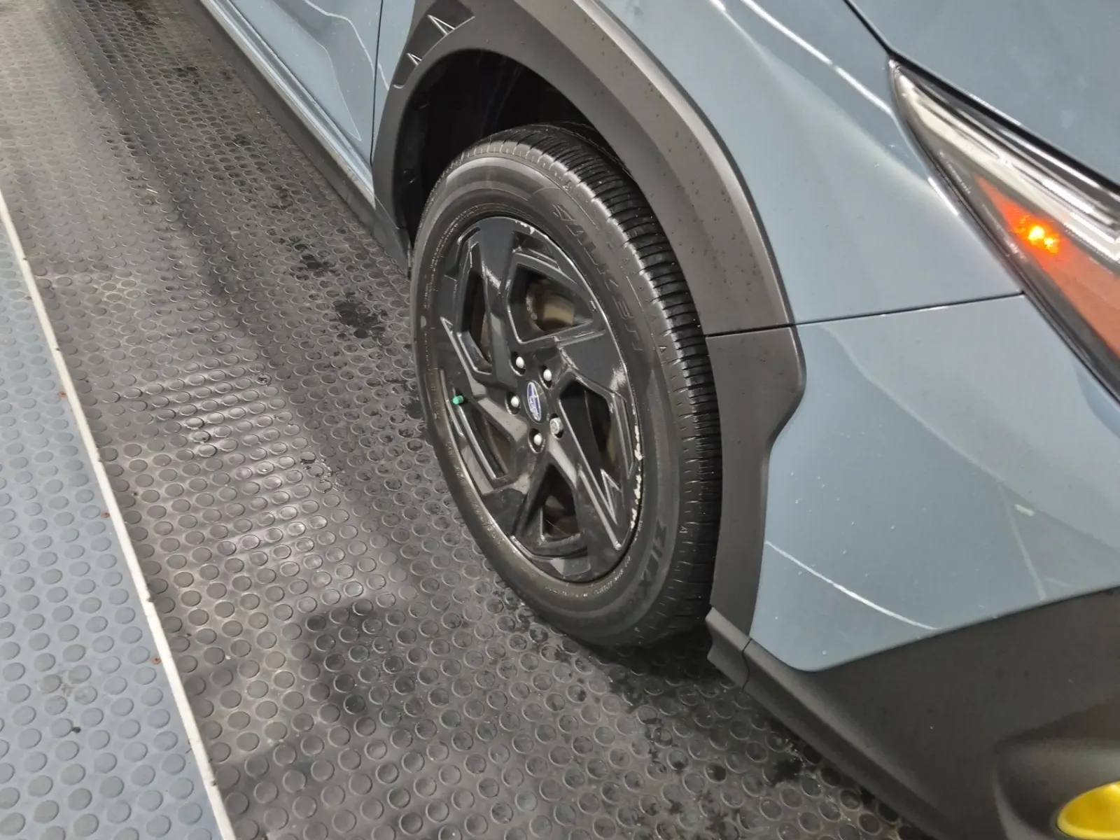 Right Front Wheel/Tire Photo