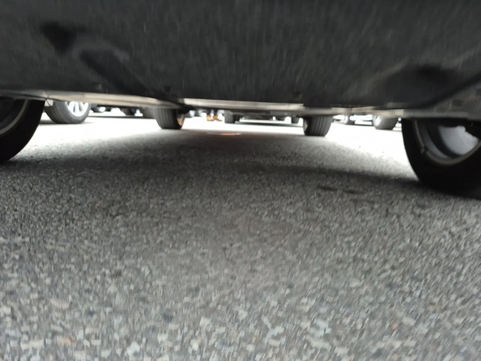 Undercarriage - Front Photo