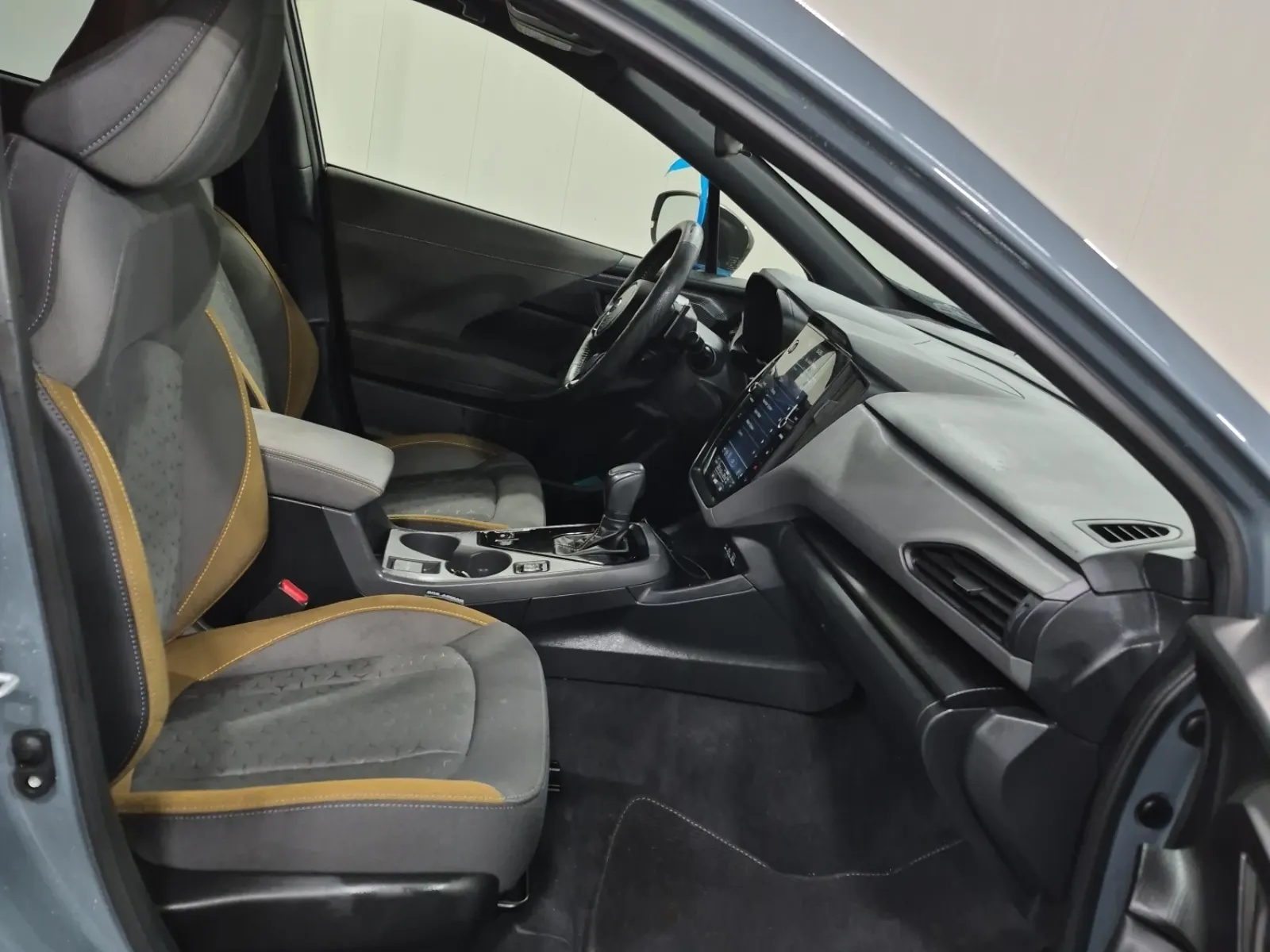 Right Side Interior Photo