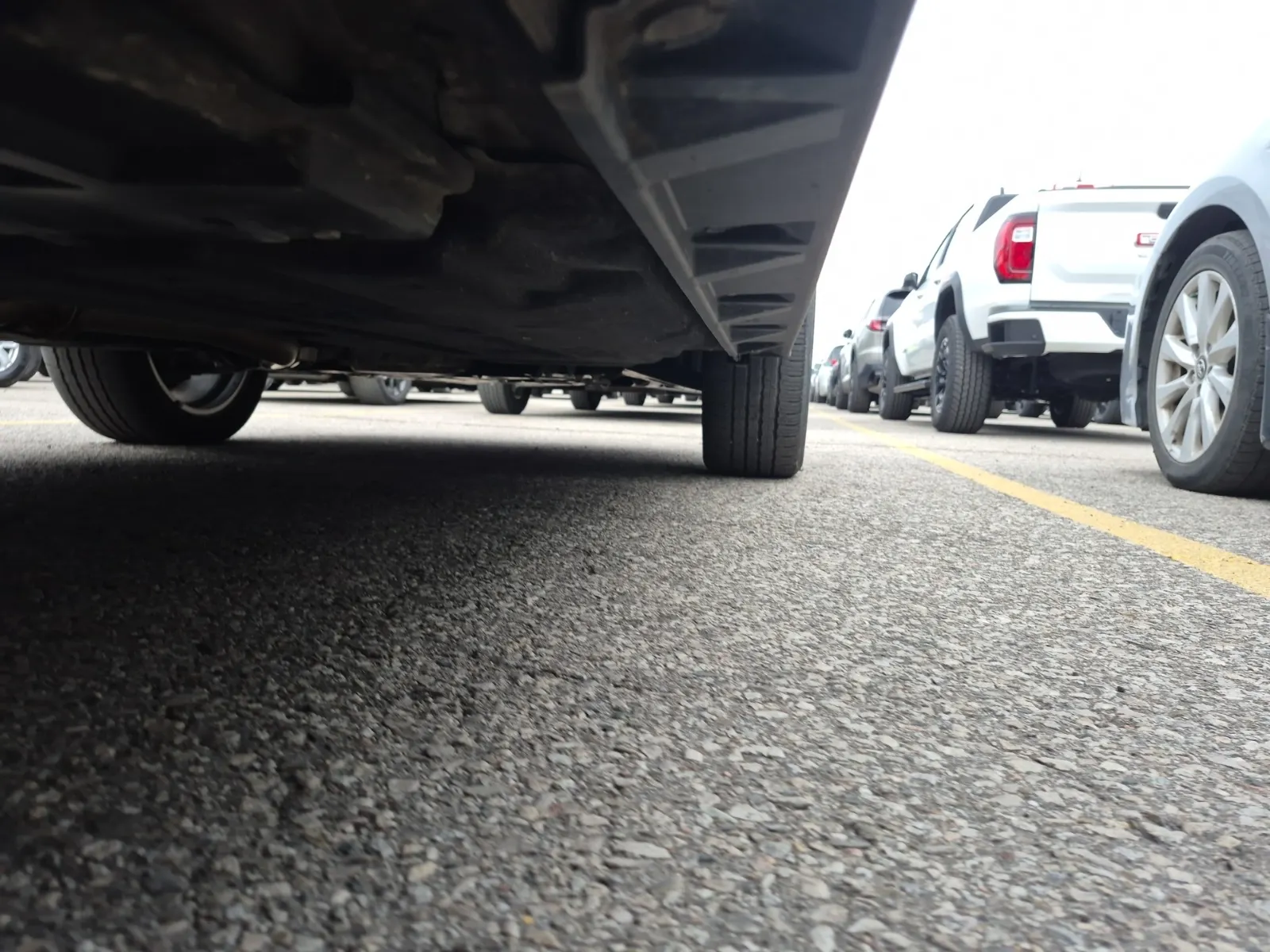 Undercarriage - Passenger Photo