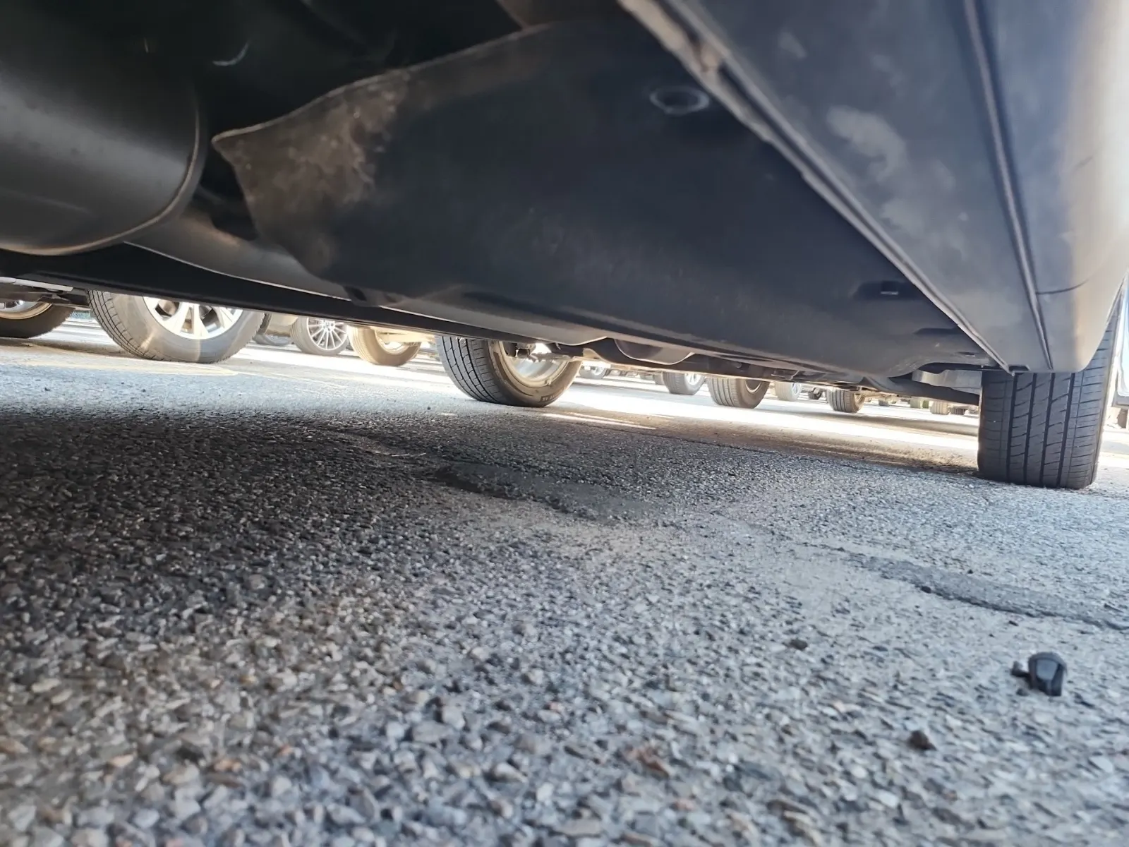 Undercarriage - Passenger Photo