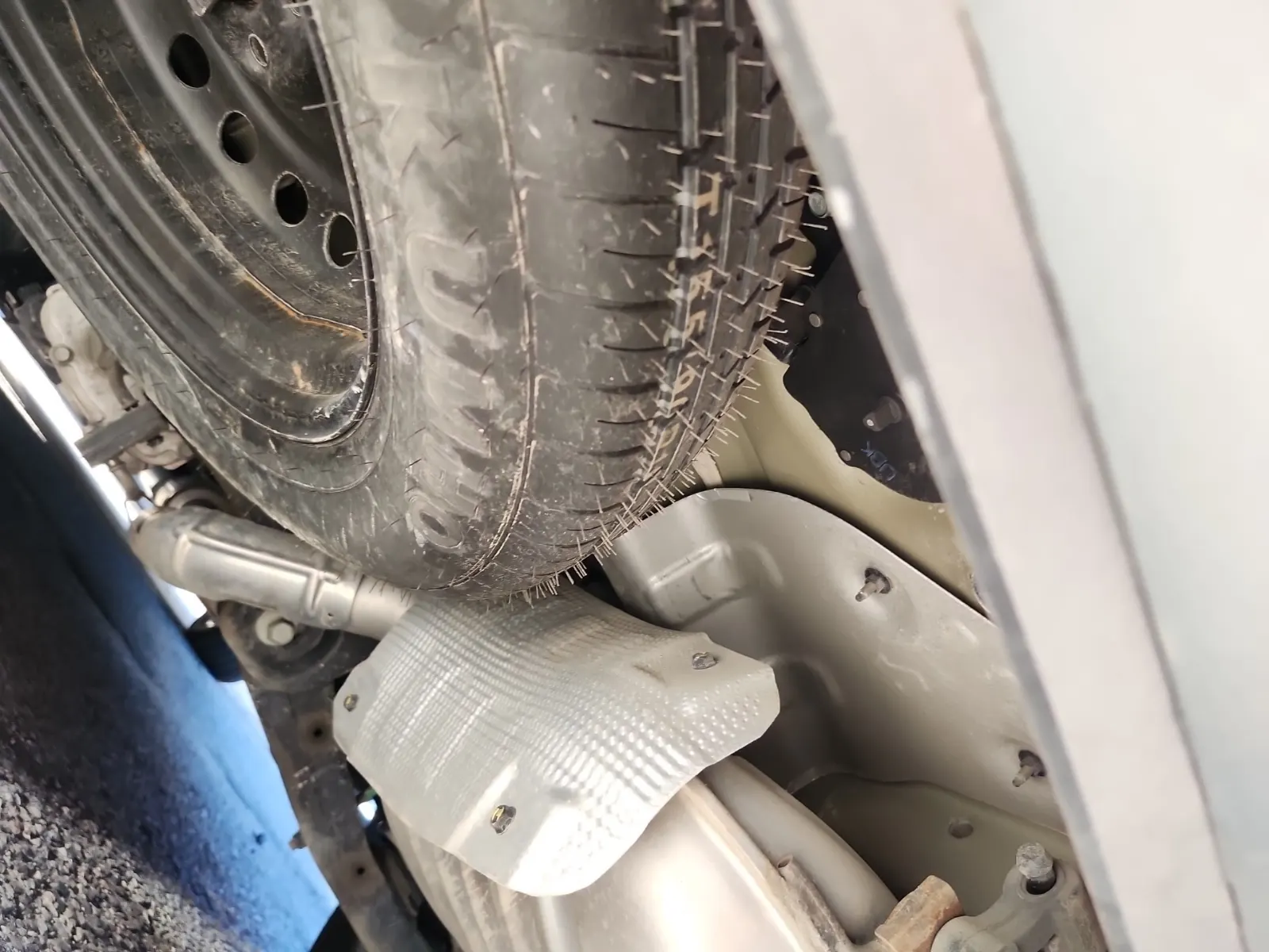 Spare Tire & Wheel Photo