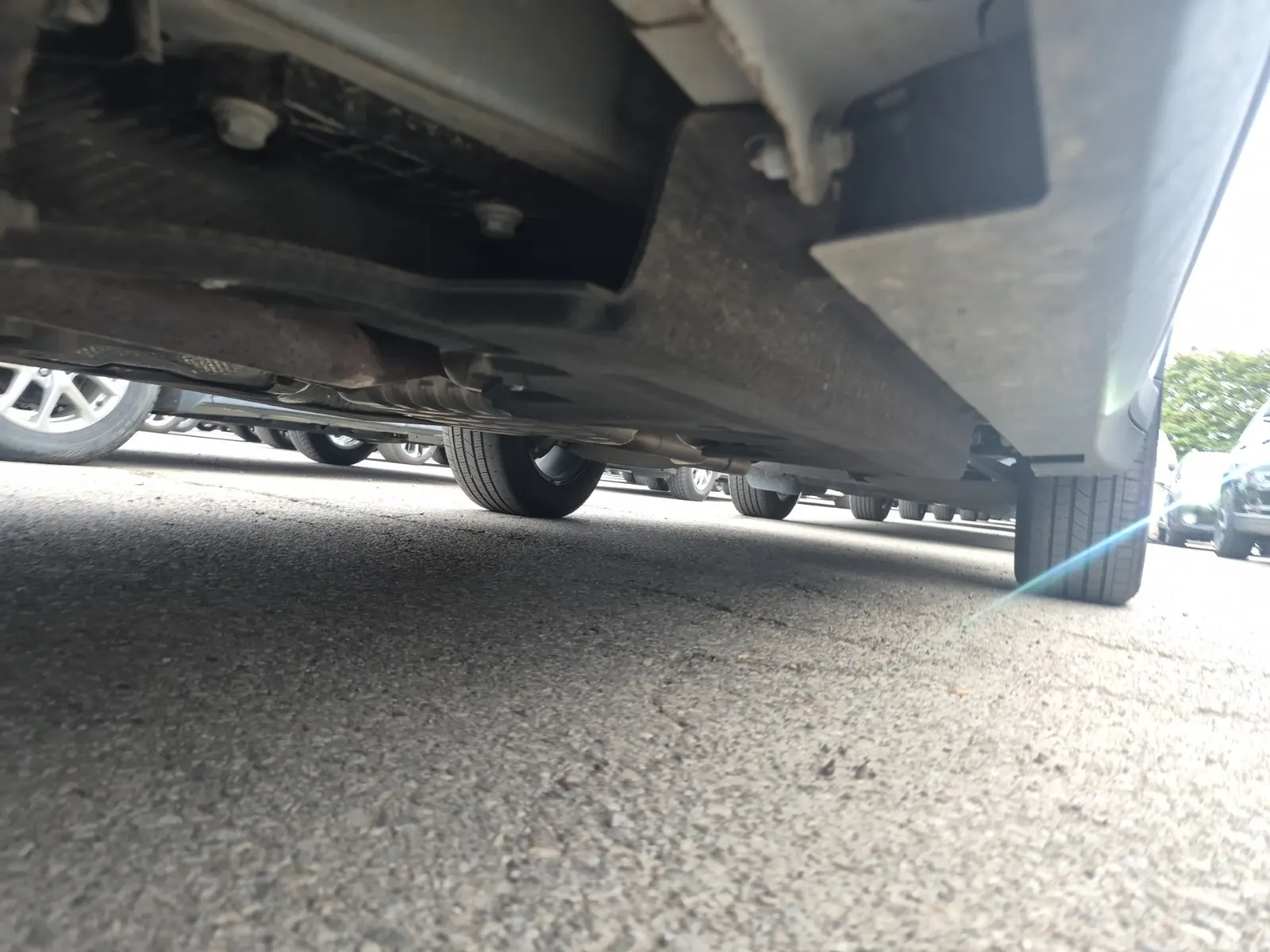 Undercarriage - Driver Photo