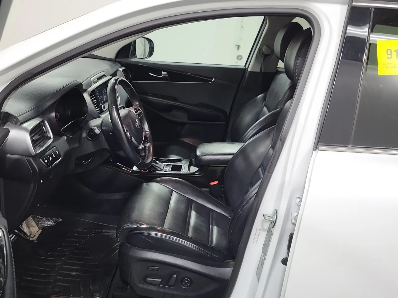 Front Interior Photo